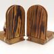 Serre-livres vintage français bretons en bois sculptés à la main avec motif livre et sabot