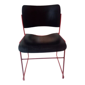 chaise empilable Howe,