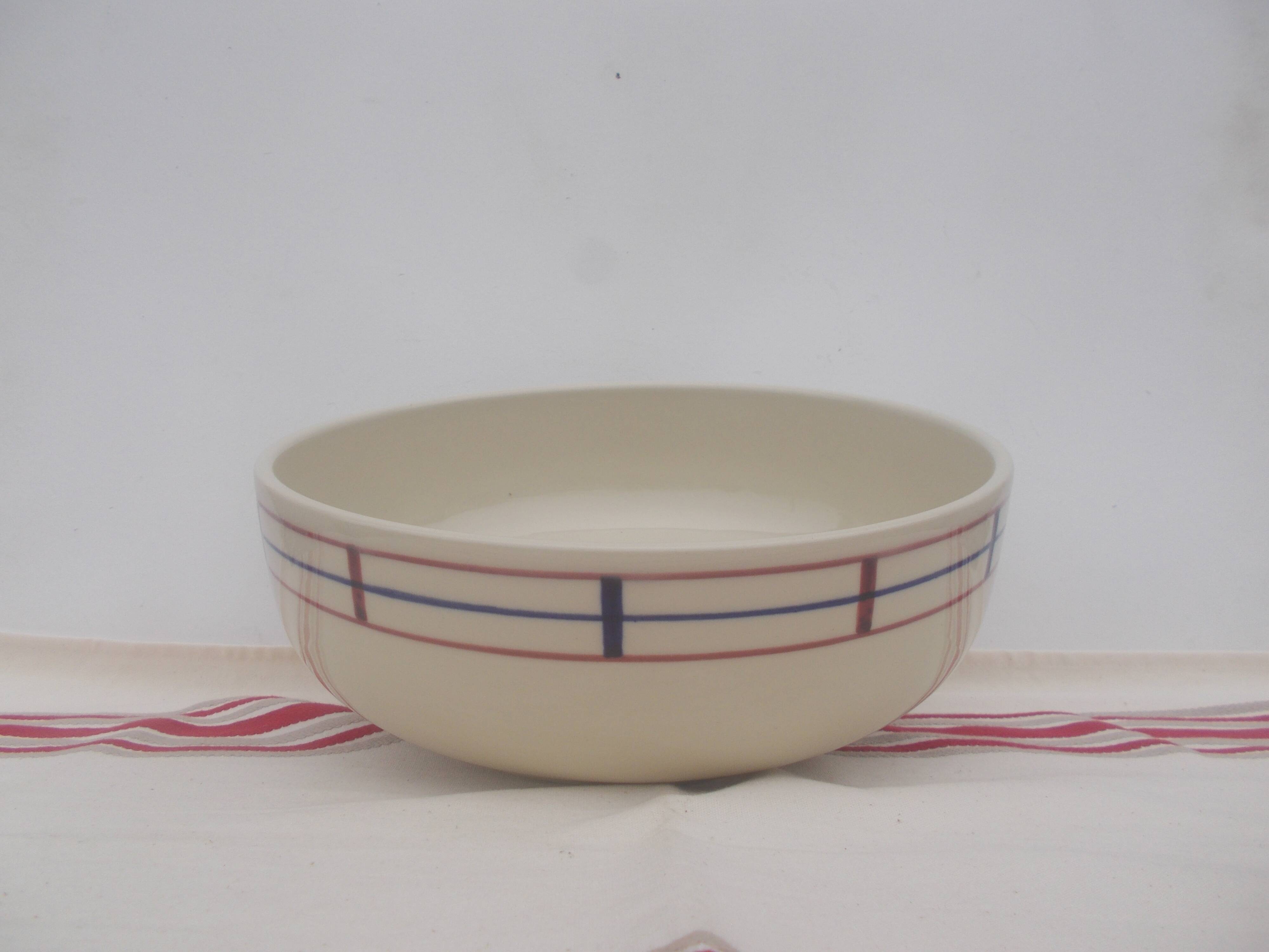 Set of 2 basque sandstone dishes