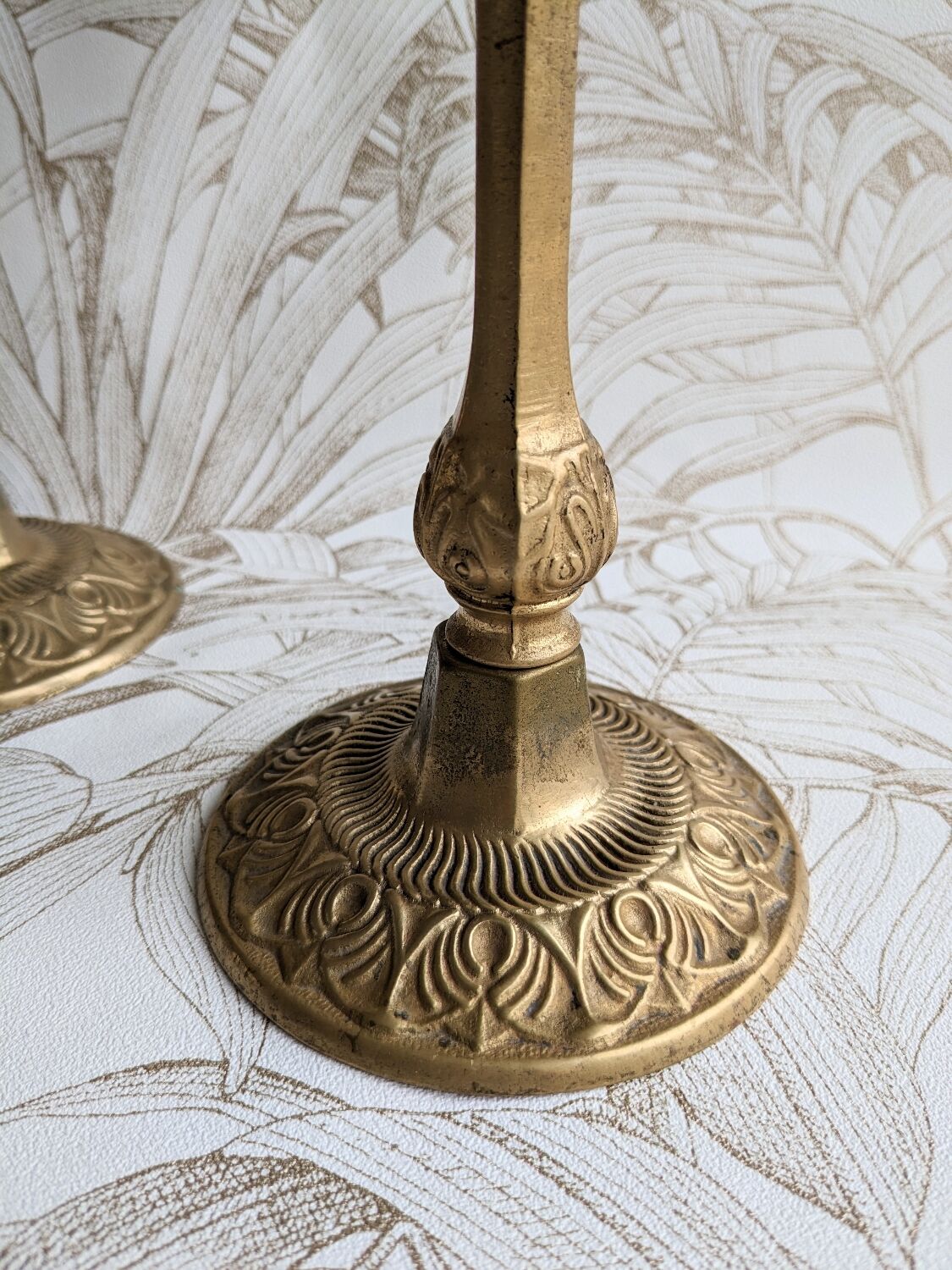 Chandeliers en bronze style Louis XVI