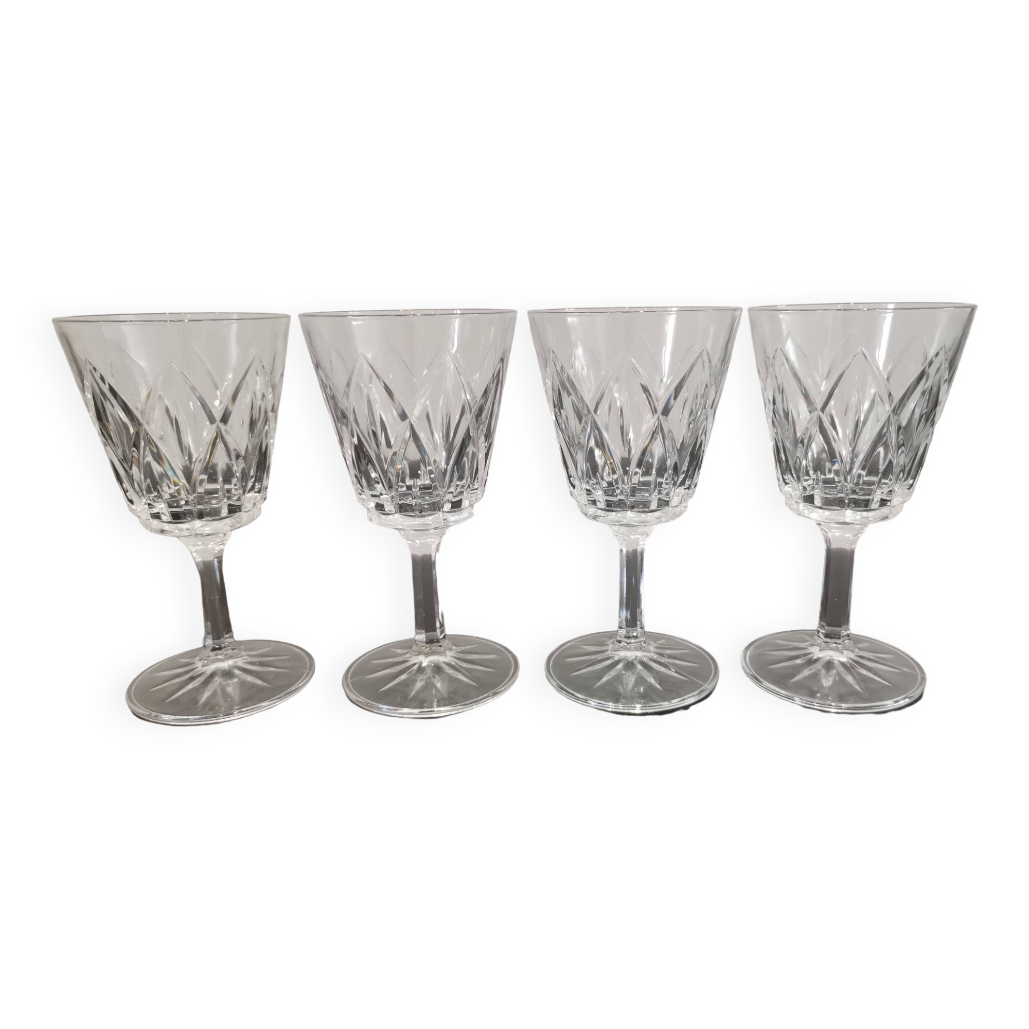 Set de 4 verres à pied à eau en cristal ciselé vintage