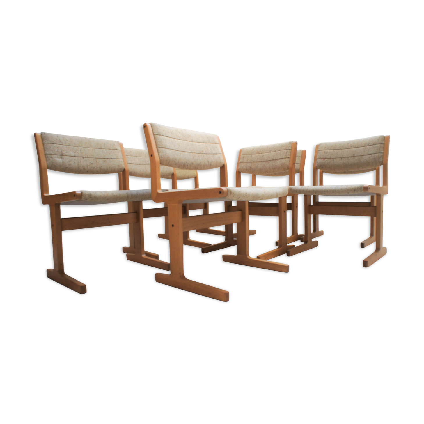 Series of 8 Scandinavian chairs in light oak by Domus Danica, Denmark