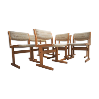 Series of 8 Scandinavian chairs in light oak by Domus Danica, Denmark