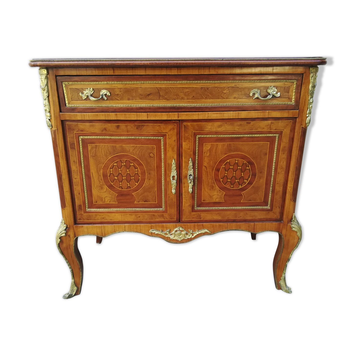 Buffet in marquetry