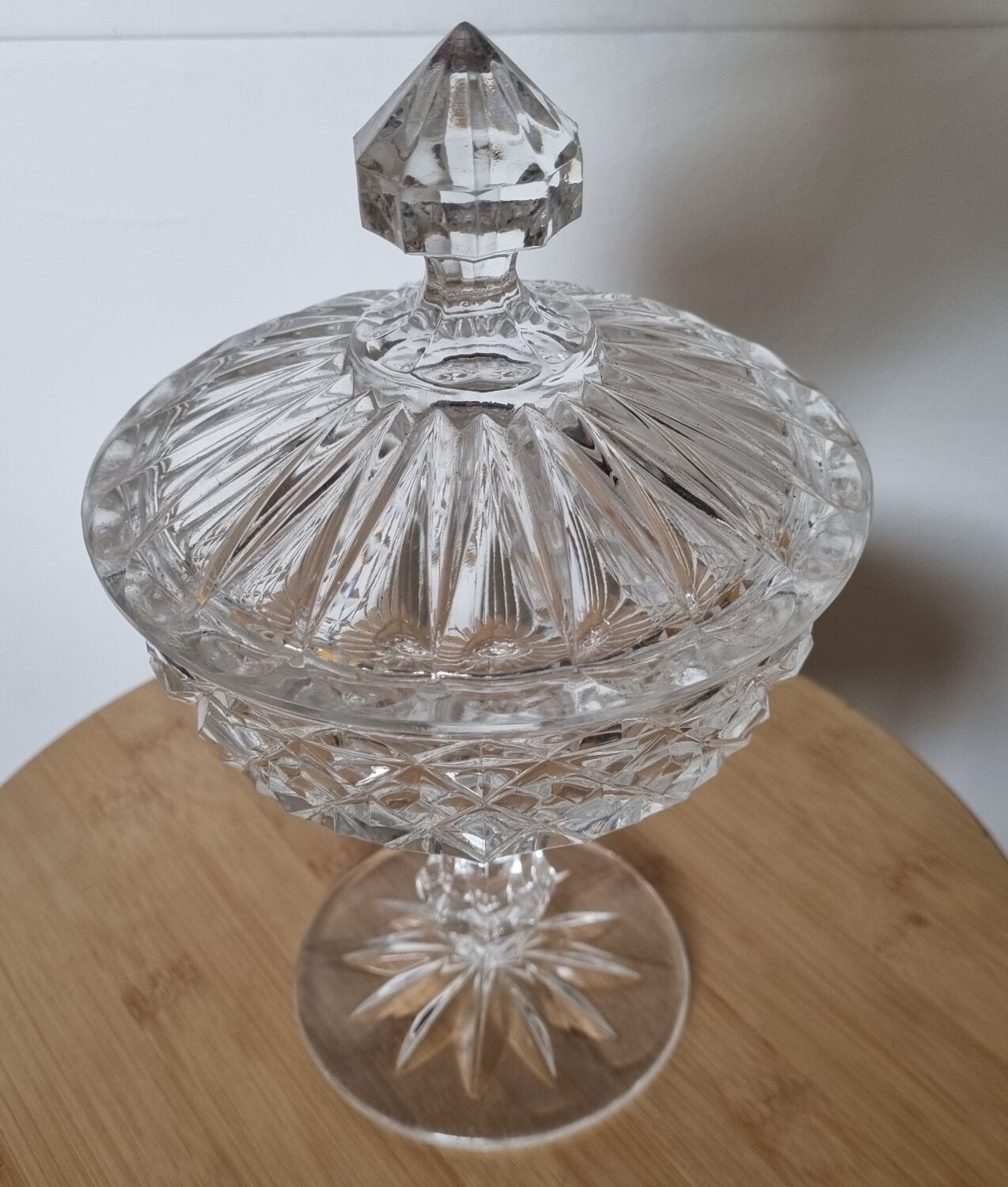 Crystal bonbonnière from 1970