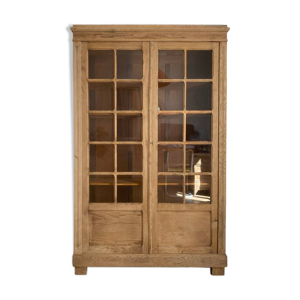 armoire vitrine parisienne