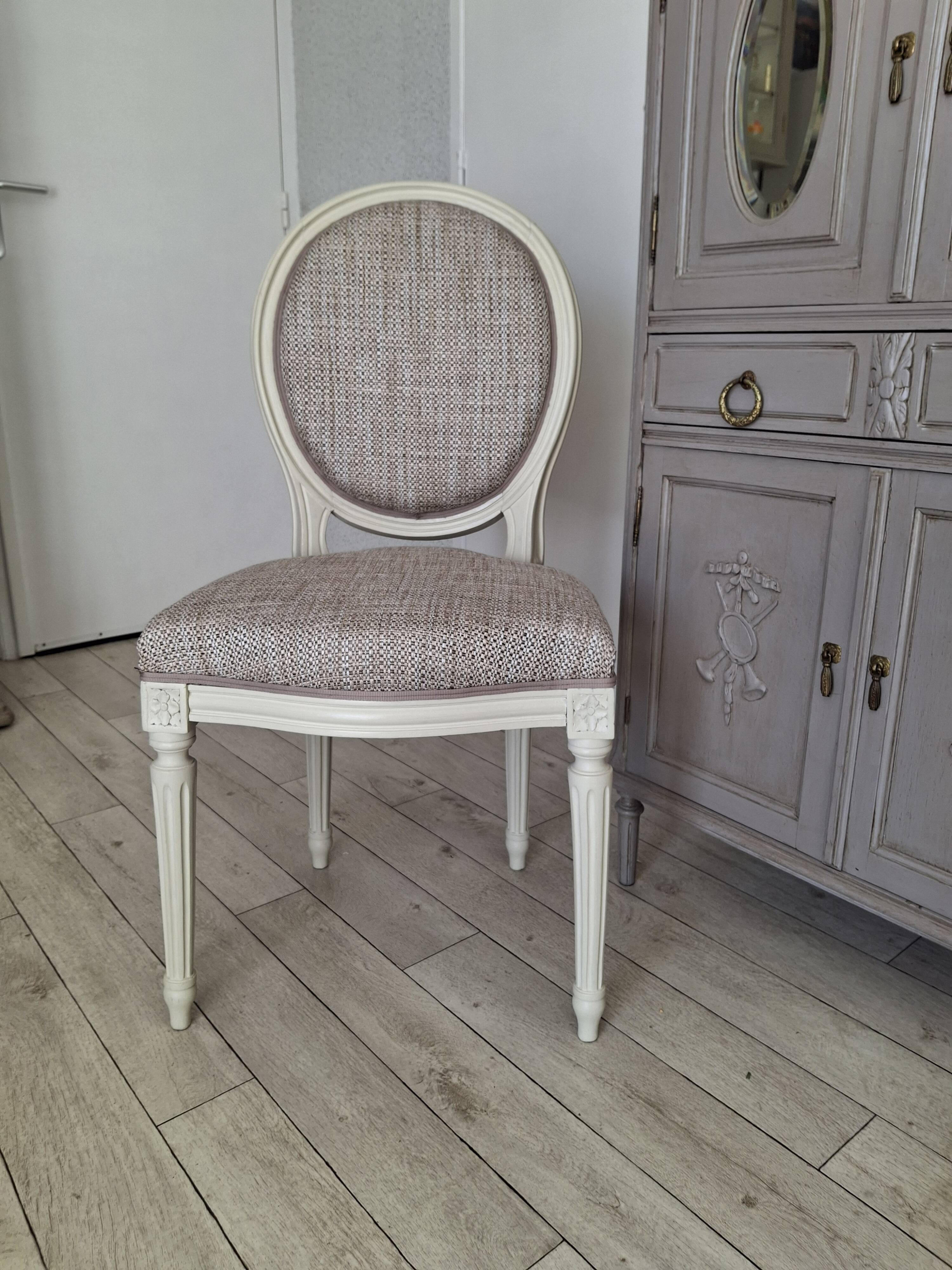 Louis XVI Medallion Chair