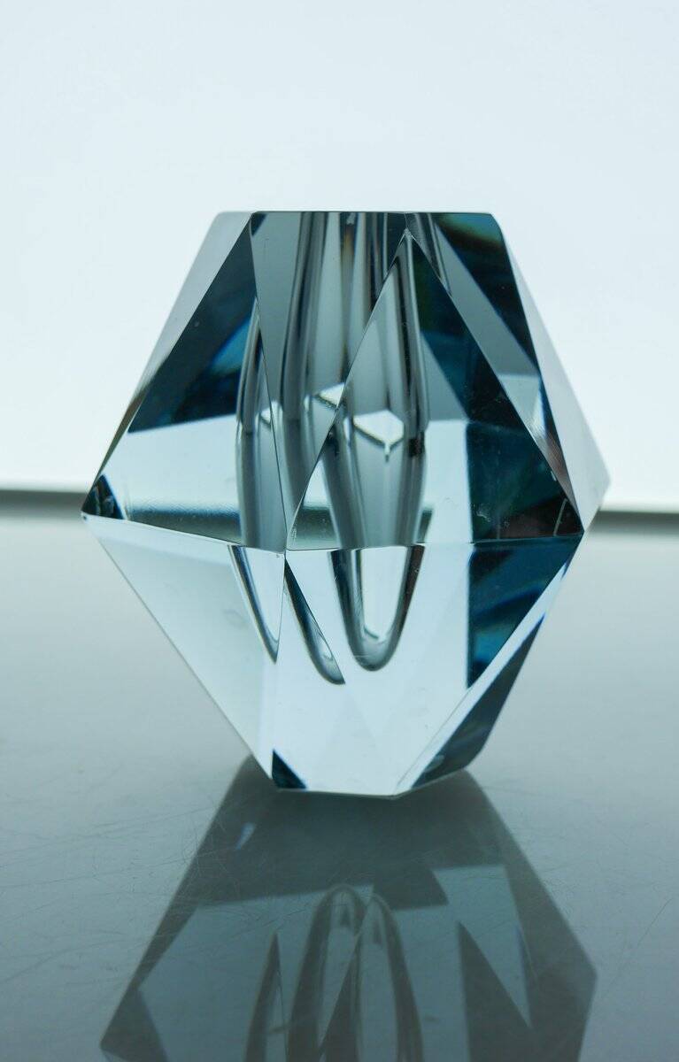 Diamond-shaped crystal vase from Strömbergshyttan