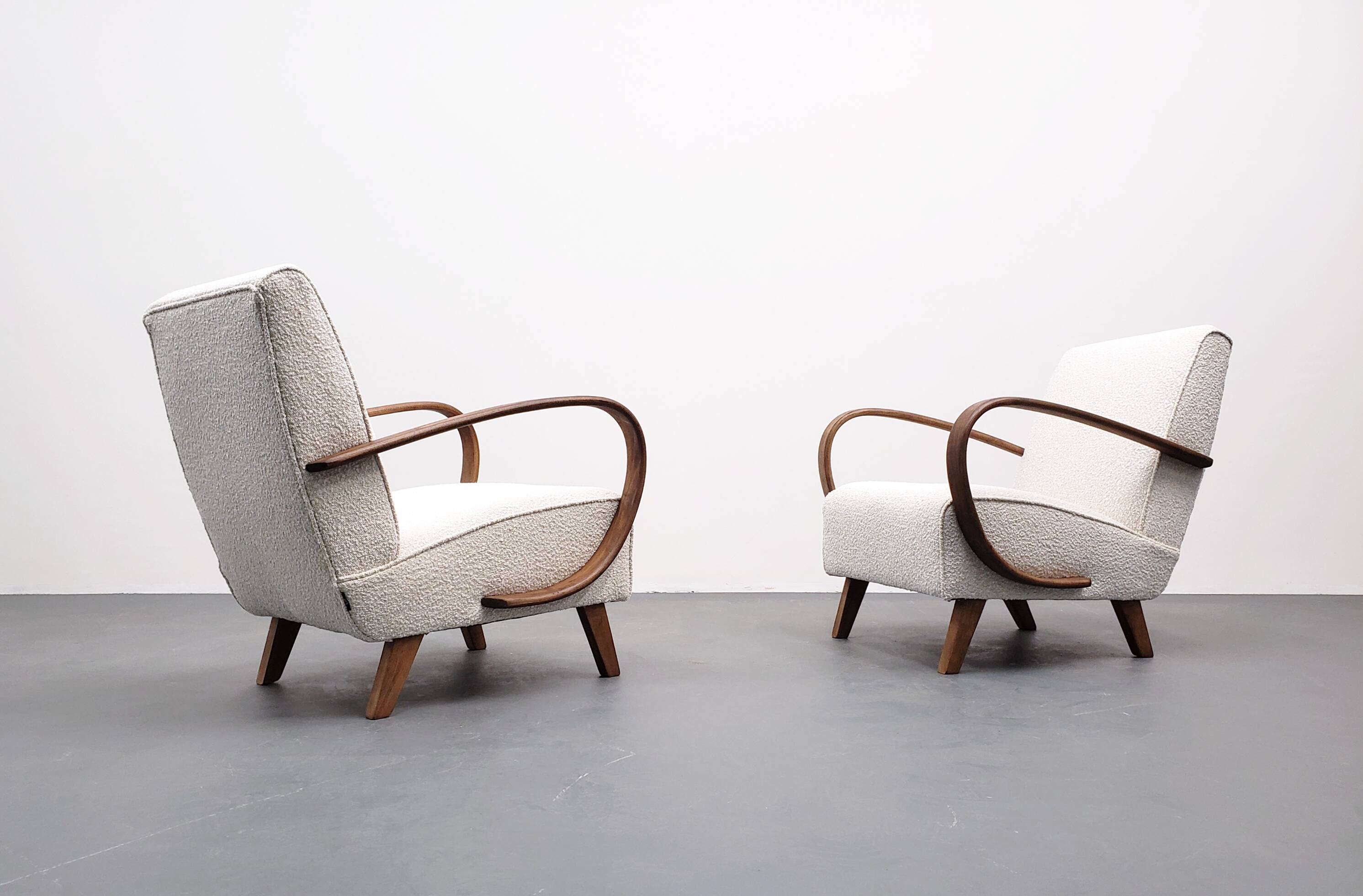 1930 Jindrich Halabala Bentwood Armchair in Ivory Premium Buckle