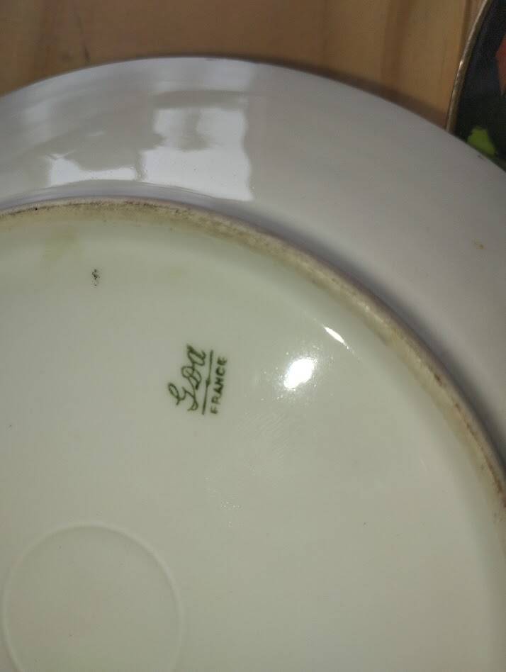Antique cup and two saucers – Art Deco geometric design