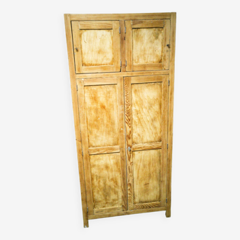 Armoire parisienne à 4 portes