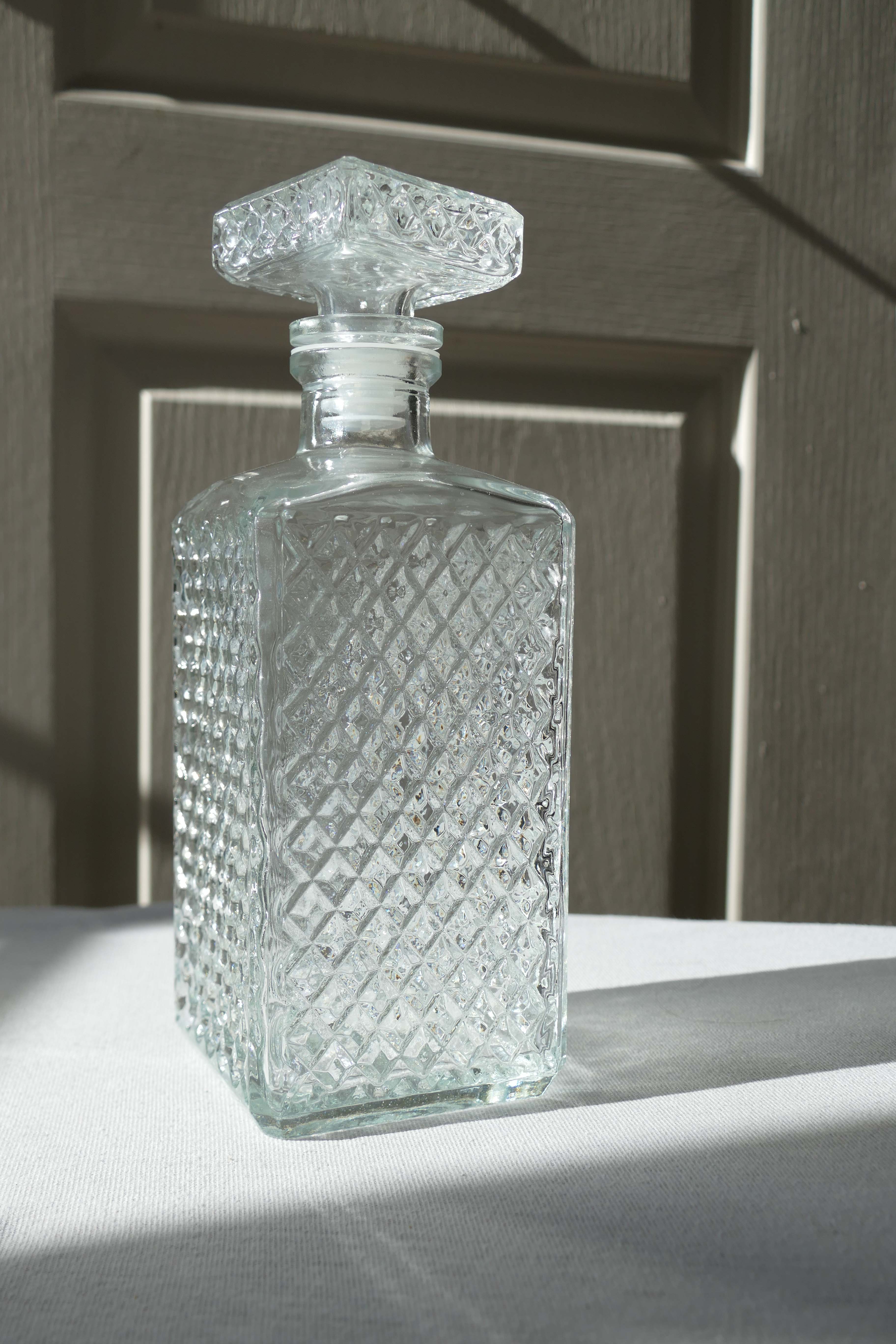 Carafe à whisky vintage verre ciselé