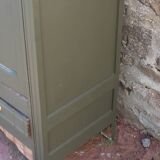 Art Deco wardrobe with three doors – Kaki Barda (Liberon)