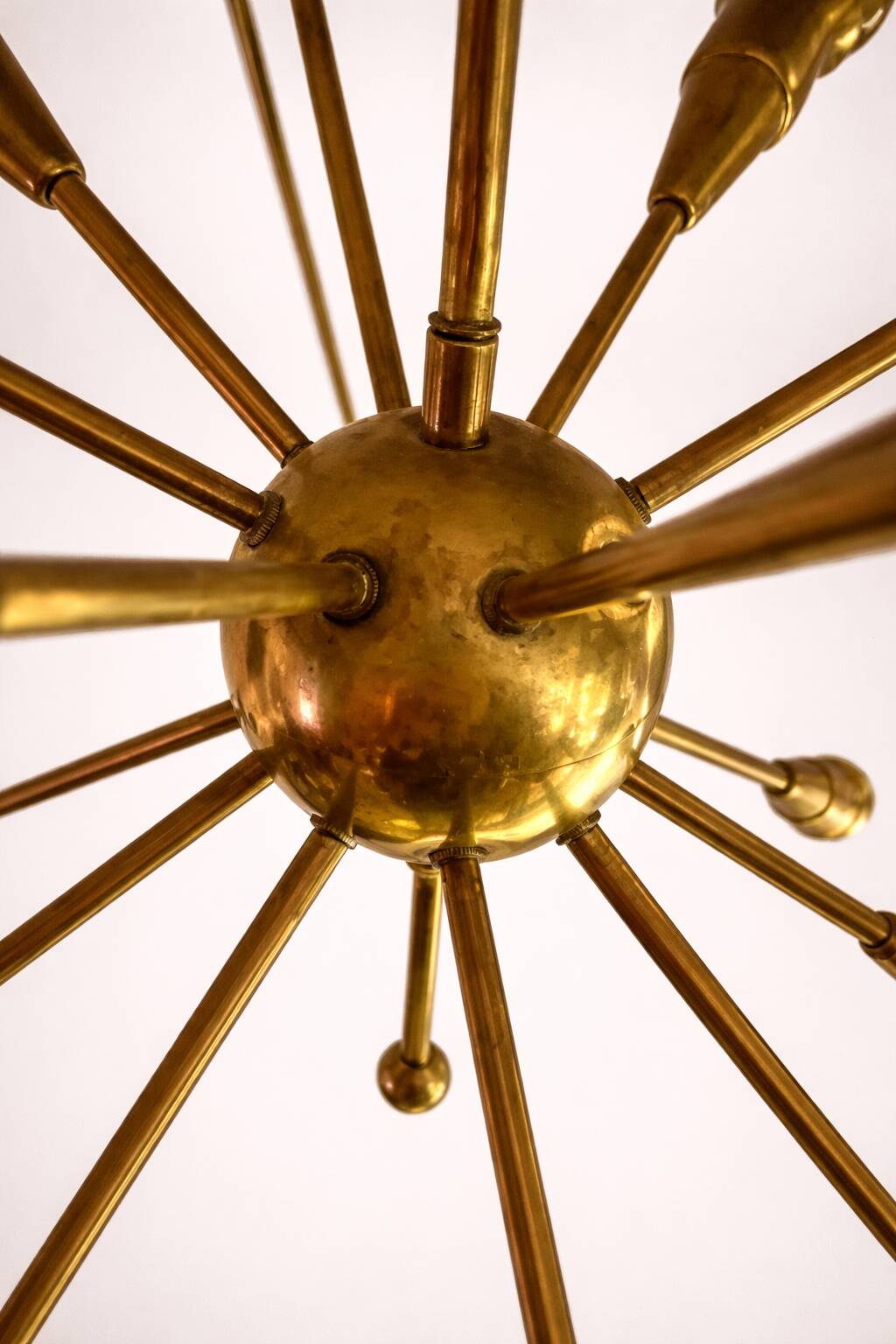 Lustre Sputnik 16 arms in brass – Vintage design from the 1960s
