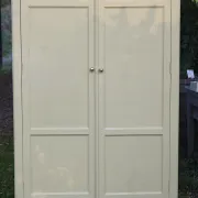 Parisian wardrobe in Clay Green wood – 2 moulded doors – H188 cm