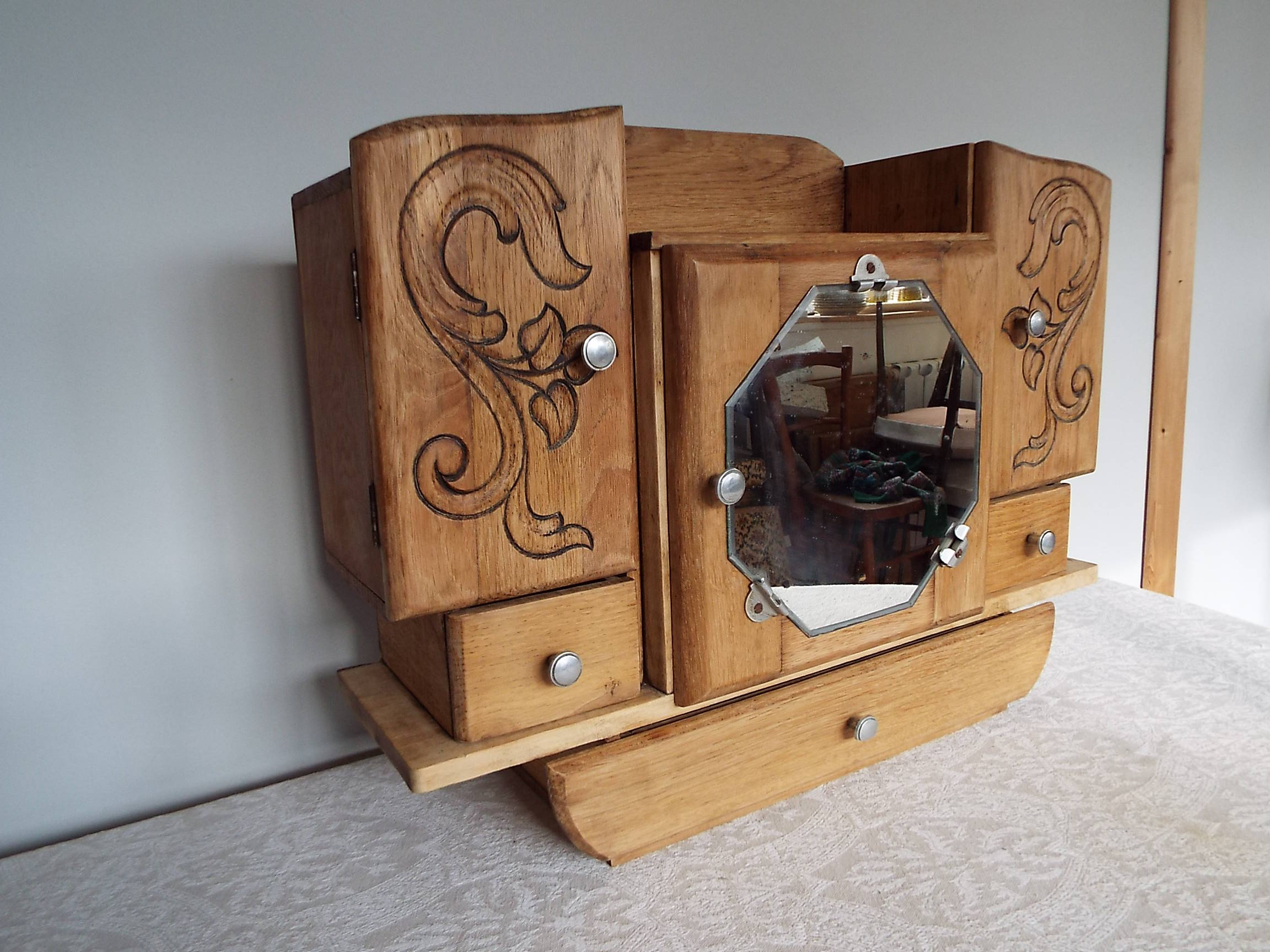 Medicine cabinet