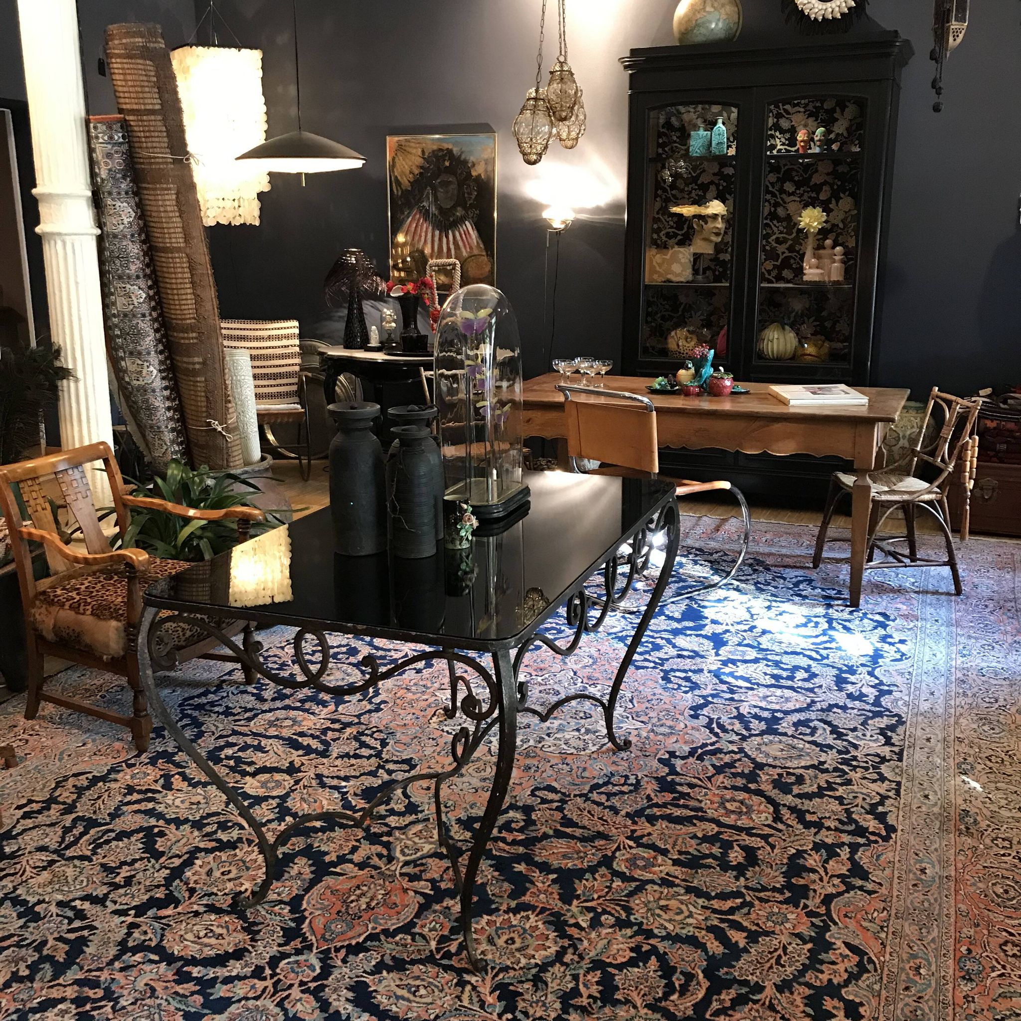 Table à manger Art Déco en fer forgé avec verre noir, années 1930
