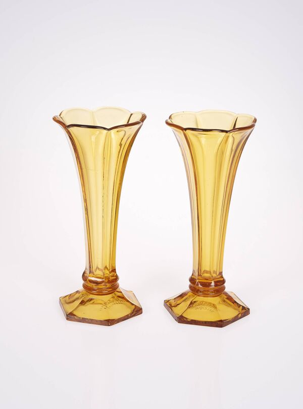 Vases de tulipe en verre ambré belge Art déco Val Saint Lambert, lot de 2.
