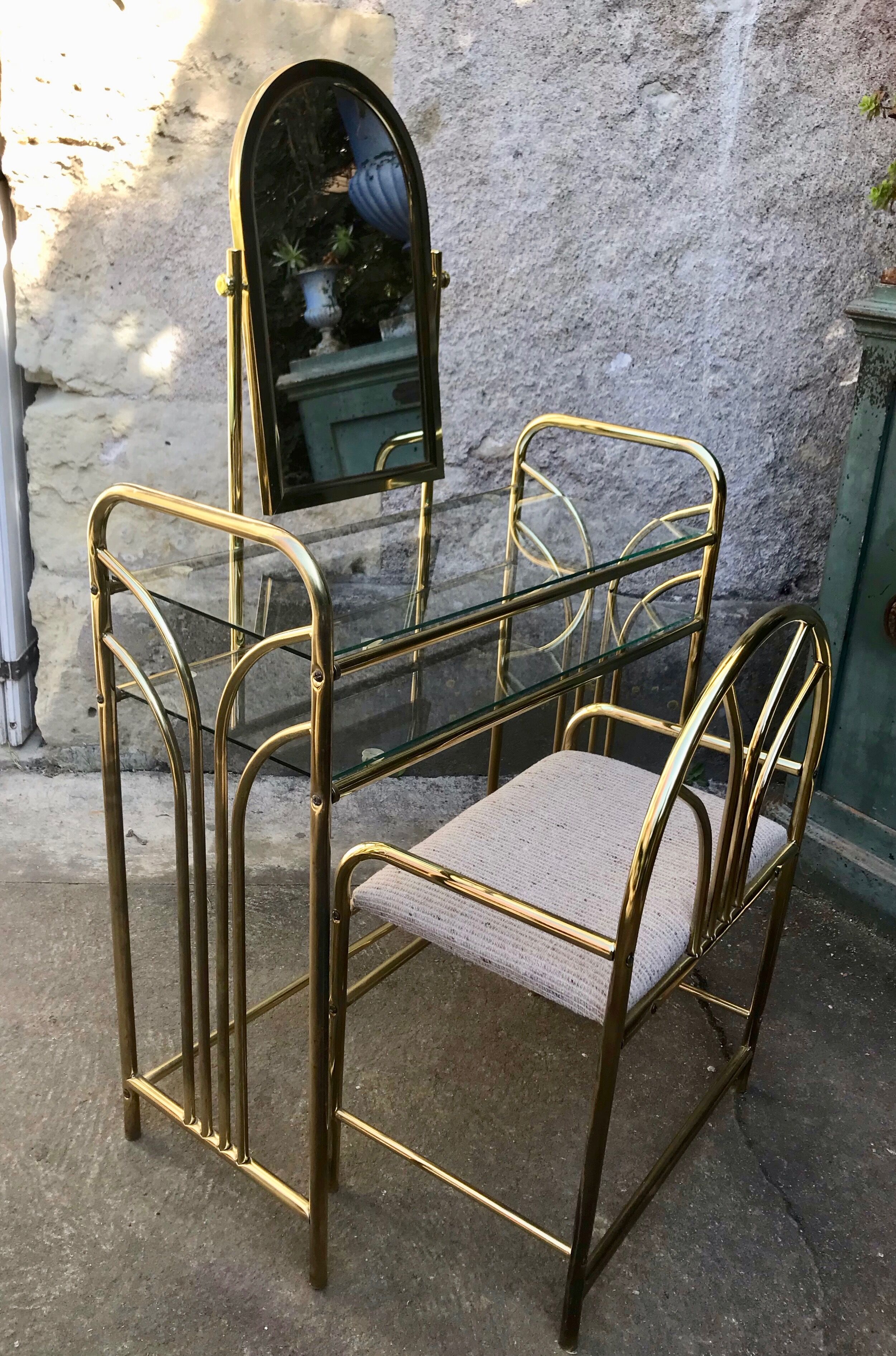 Golden dressing table and armchair