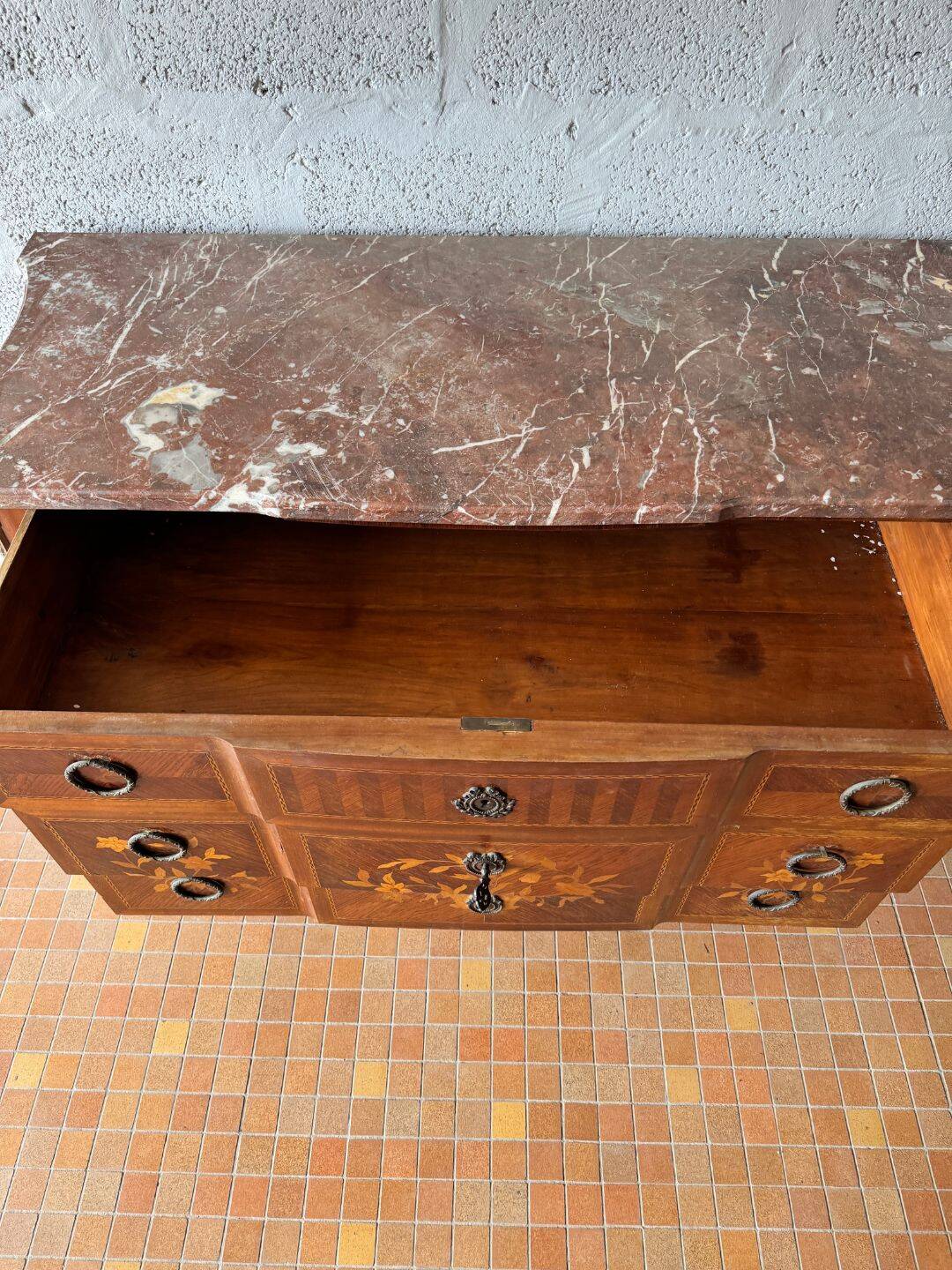 Commode transition