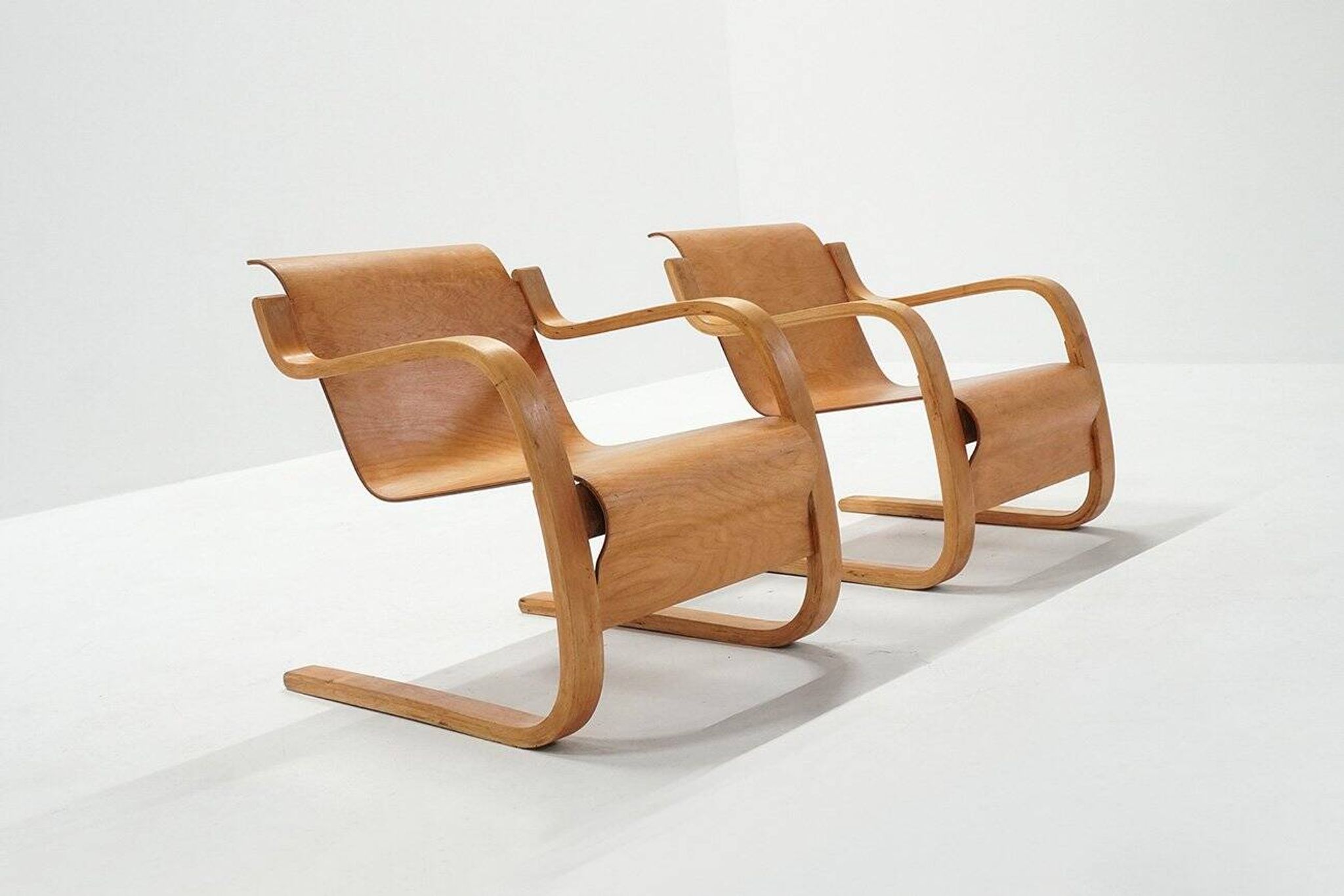 Cantilever Nr. 31 Lounge Chairs by Alvar Aalto, 1930s