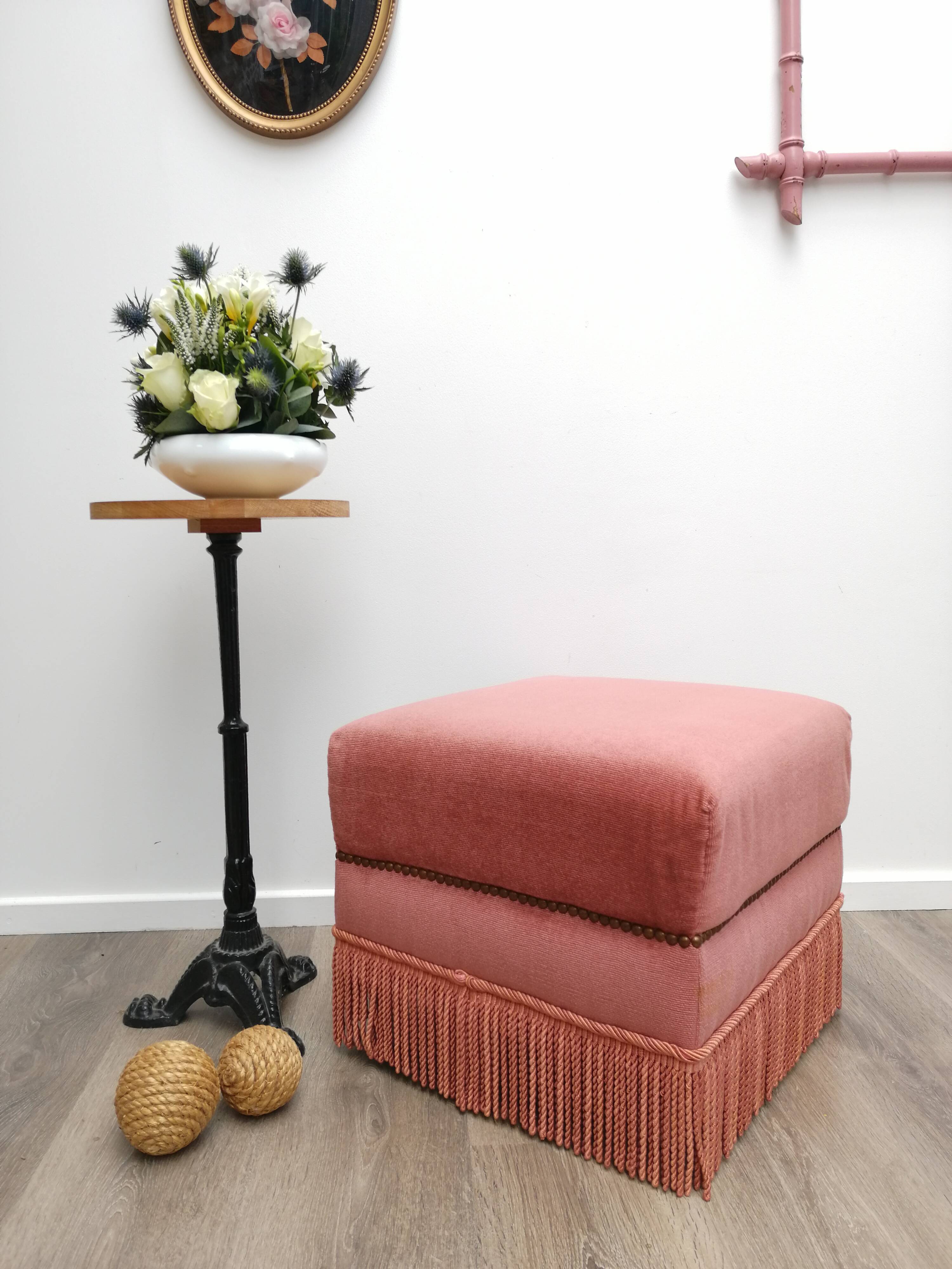 Pink square pouf