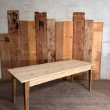 Farm table