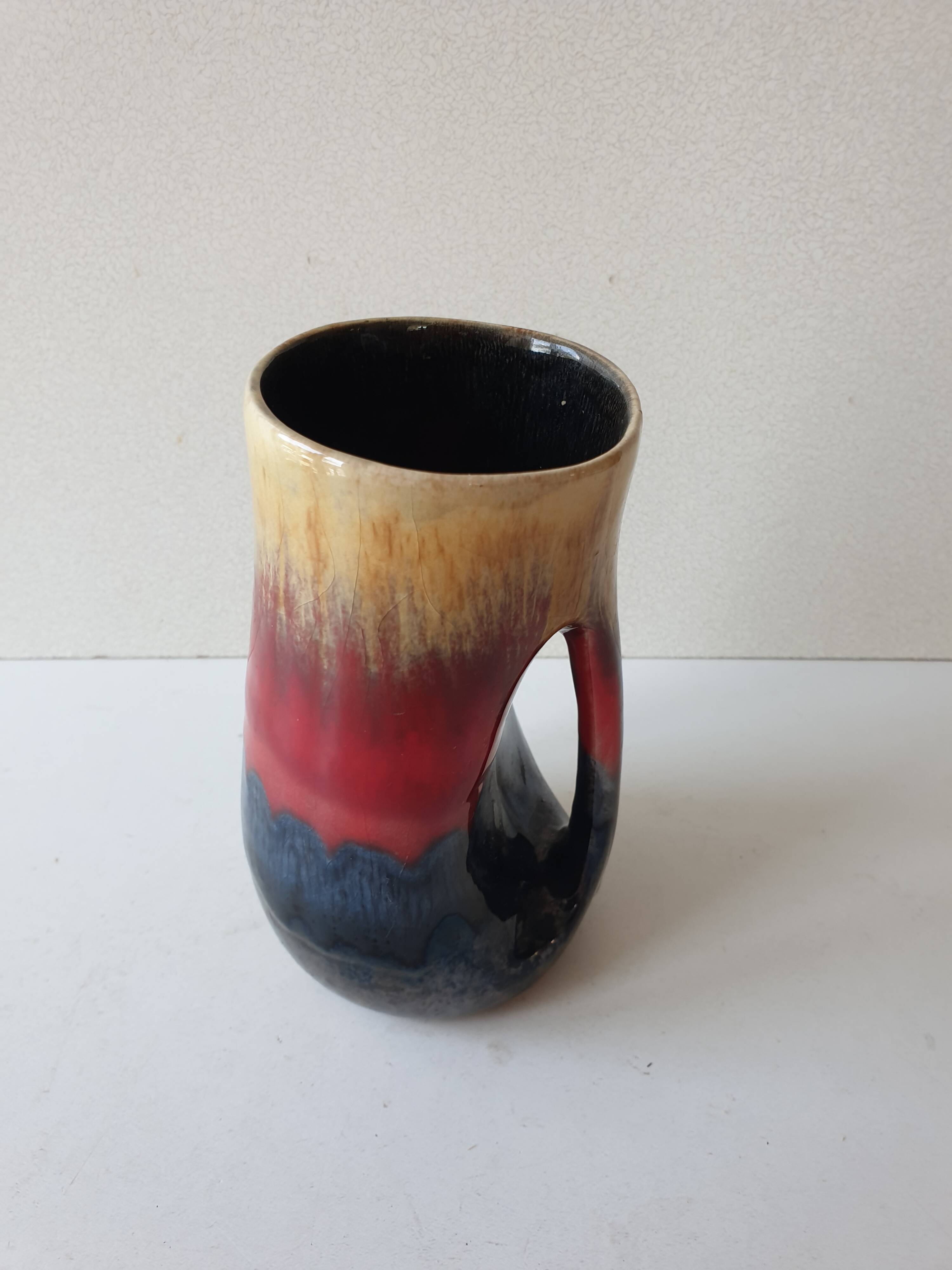 Ceramic vase with yellow, red and blue pattern - Vintage