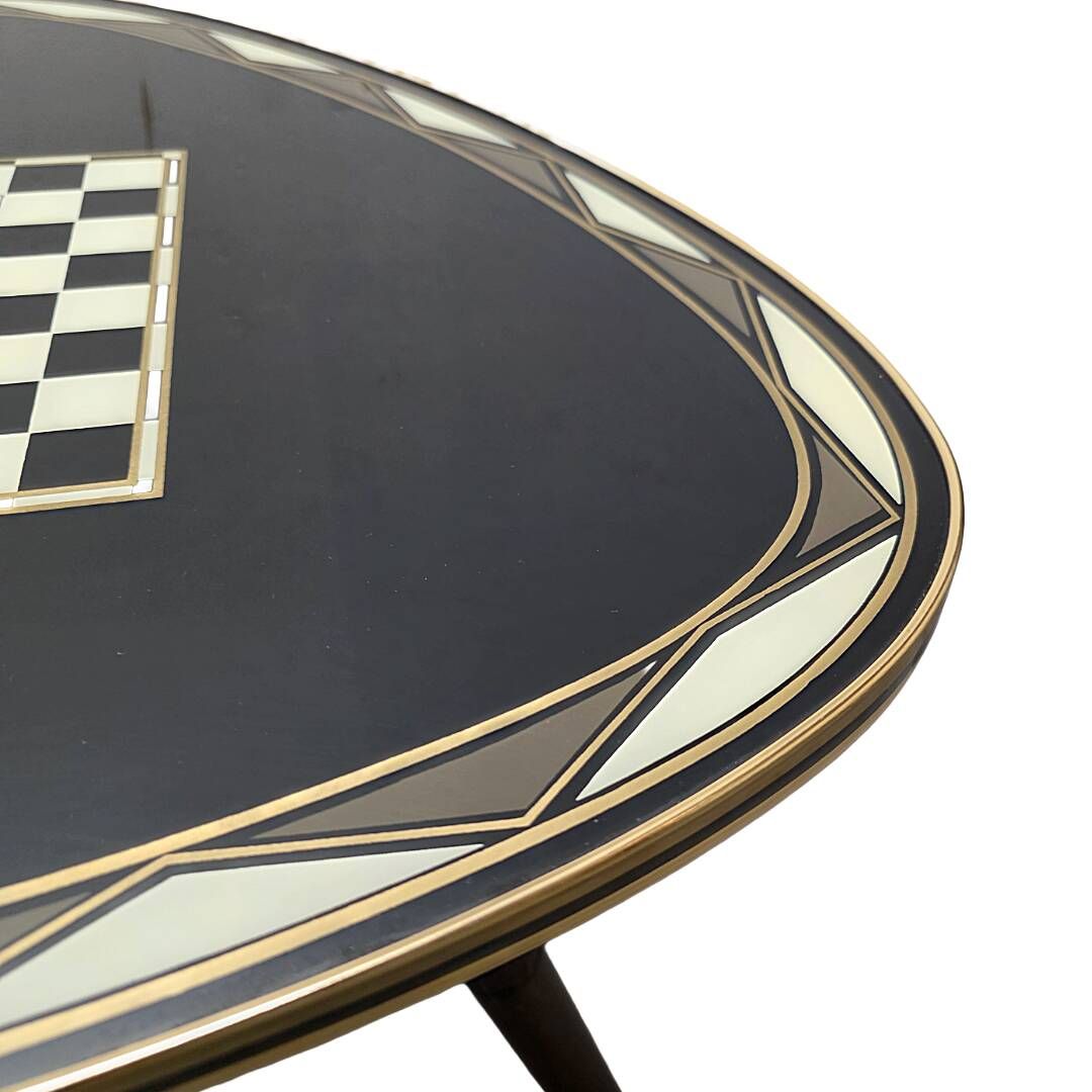 Vintage mid-century chess side table – 1950s/60s | Formica tripod