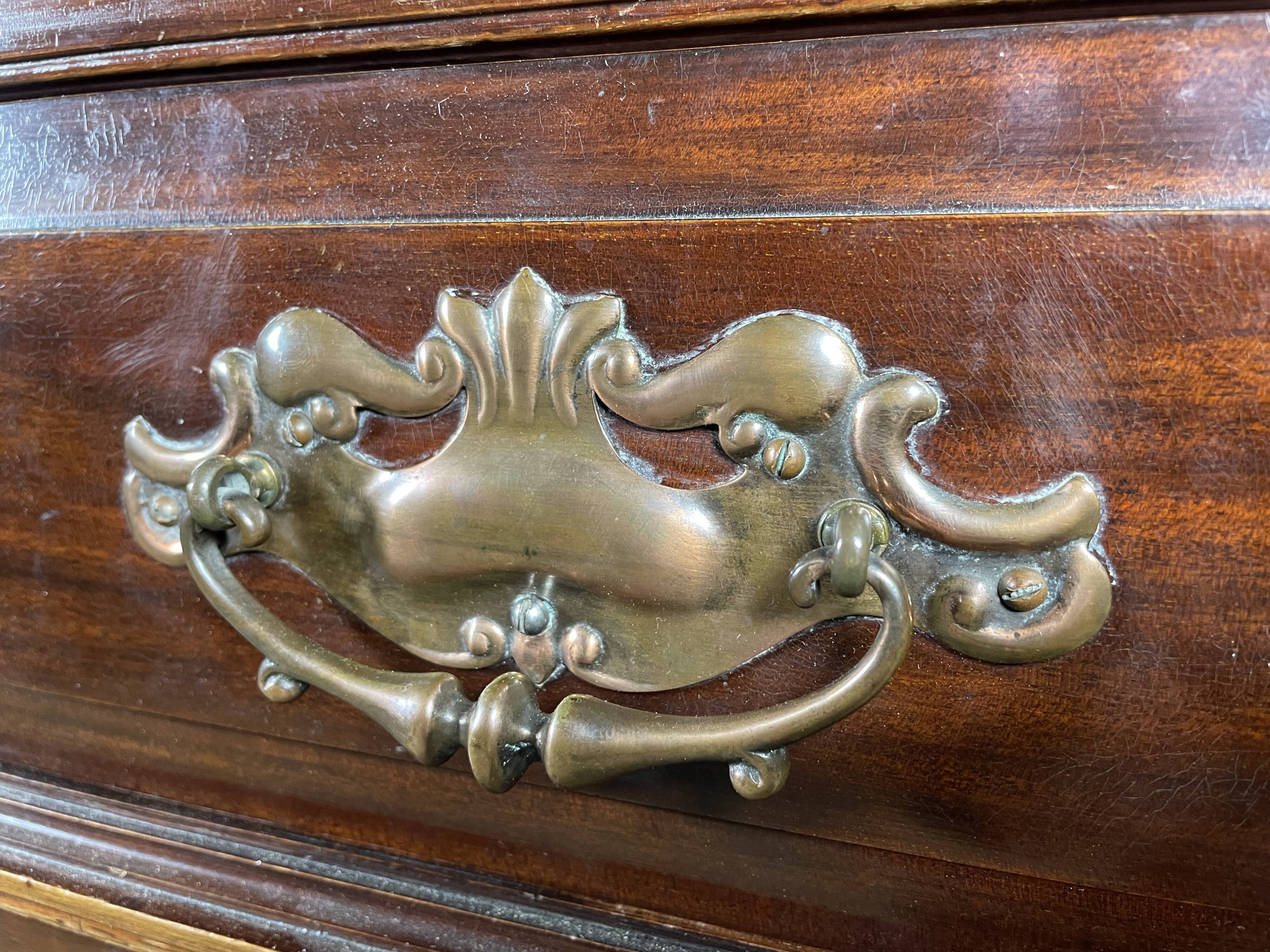 English buffet in solid mahogany hobbs&compagnie london