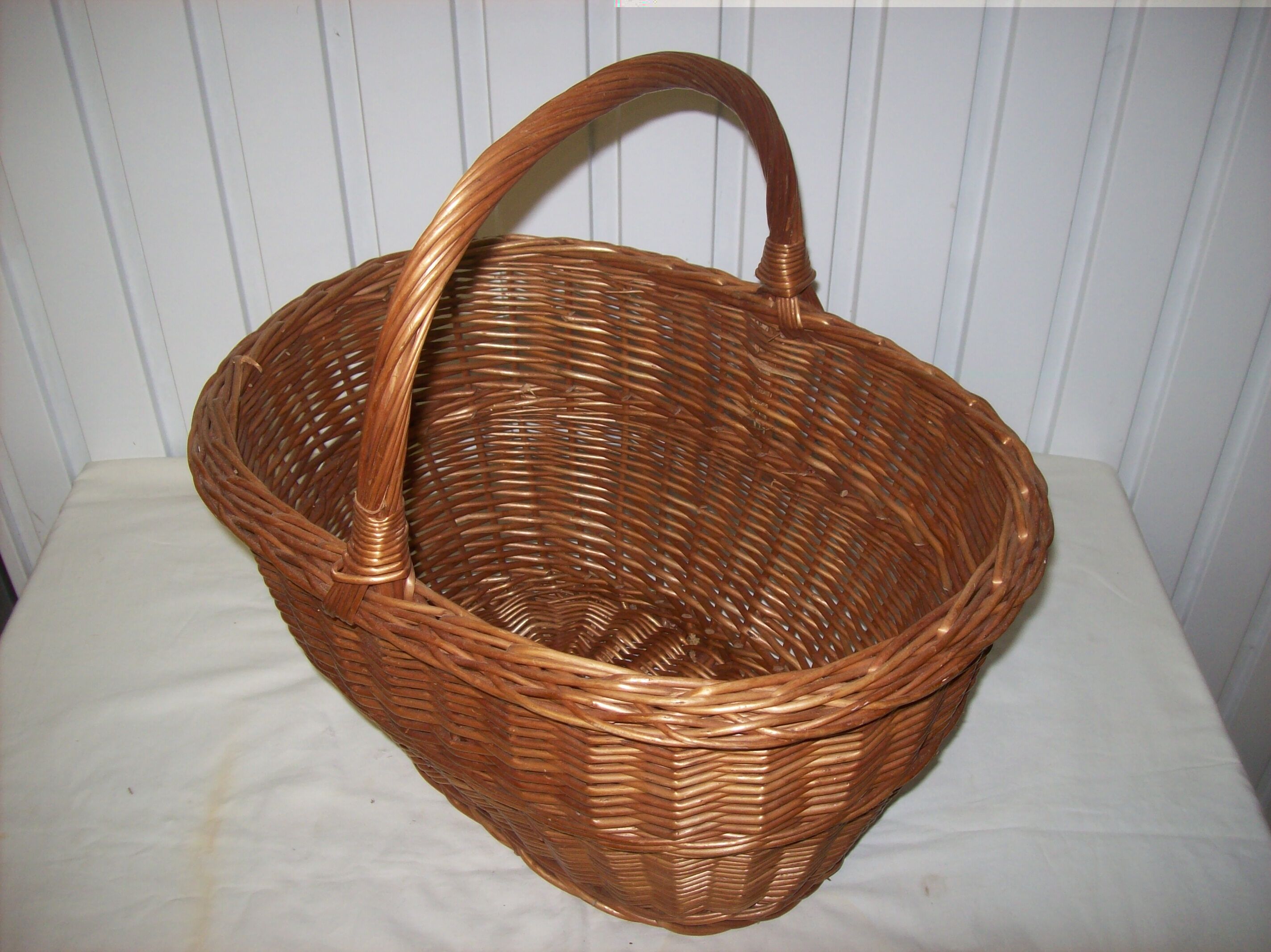 Wicker basket