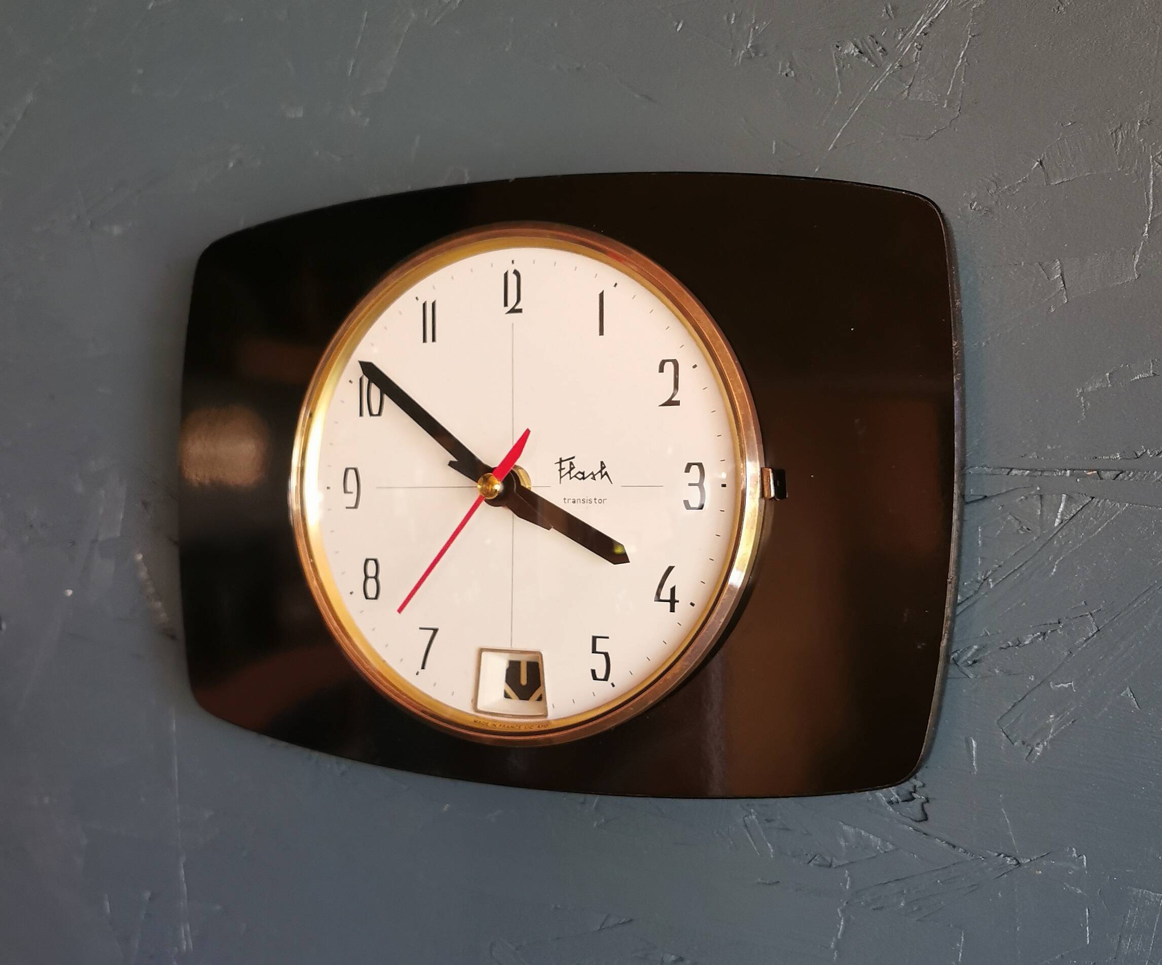 Vintage formica clock rectangular silent wall pendulum "Black transistor flash"