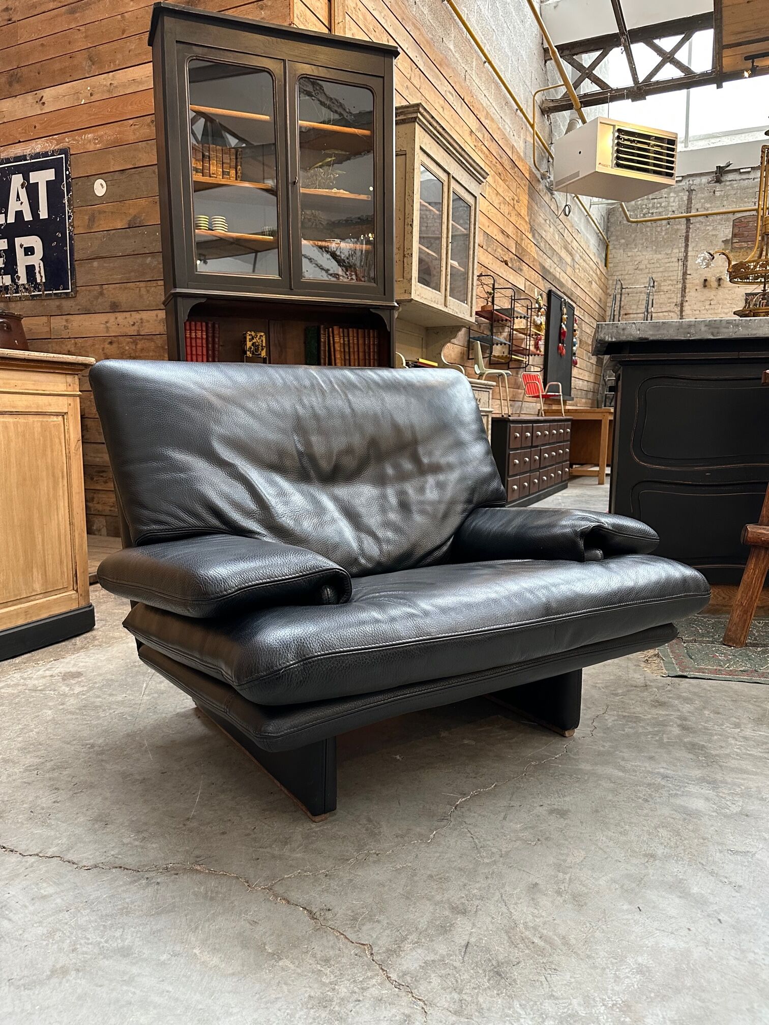 Italian design leather lounge