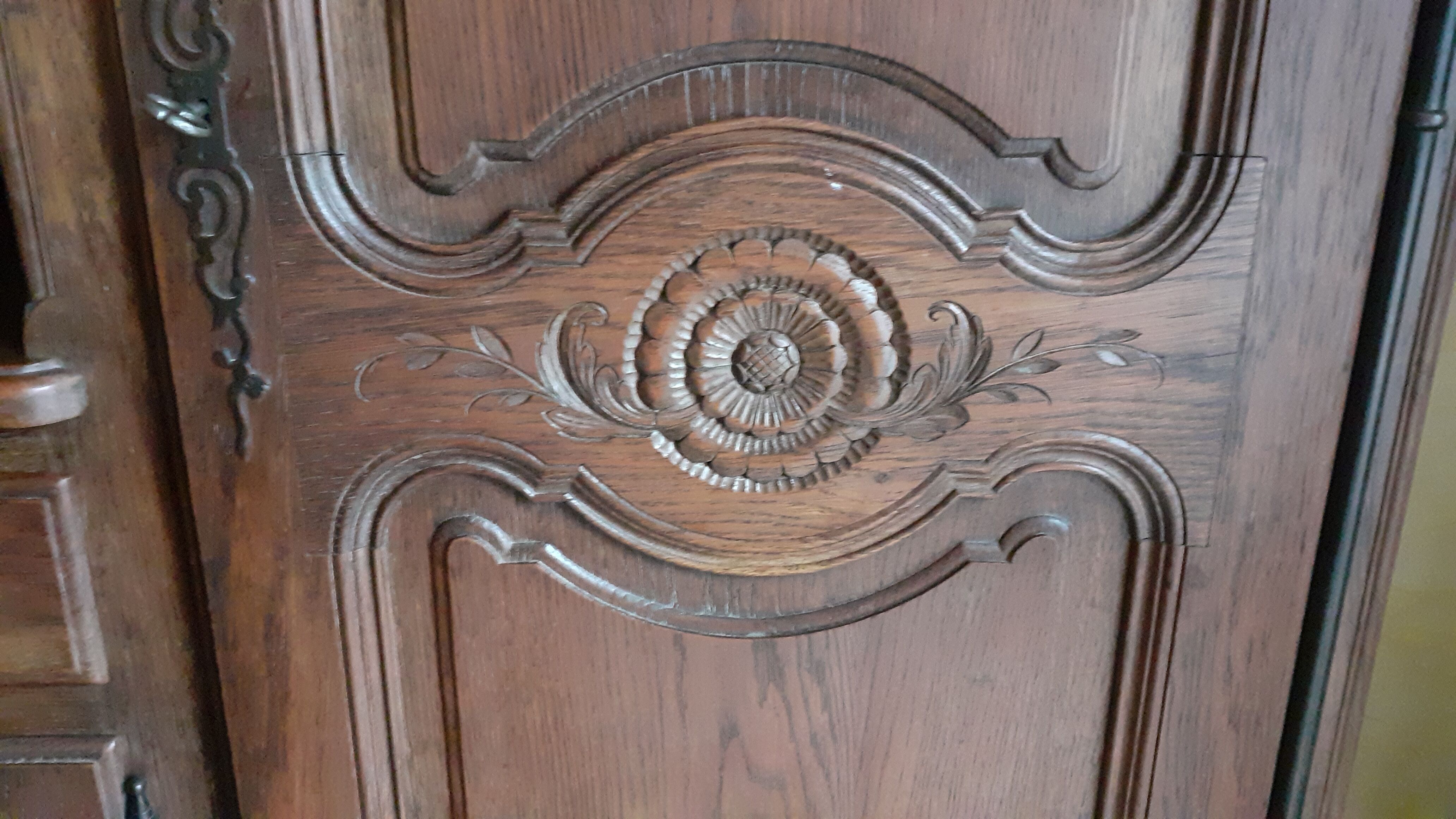 Buffet late 19th early 20th Norman style