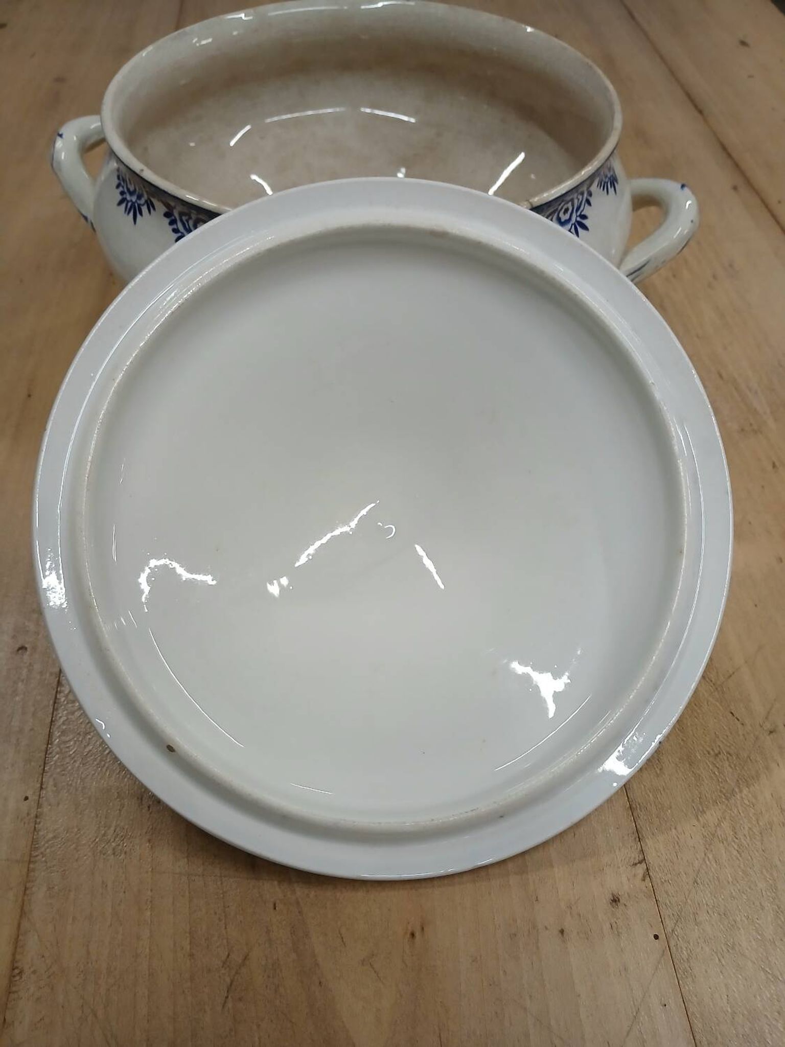 Old soup tureen Digoin and Sarreguemines