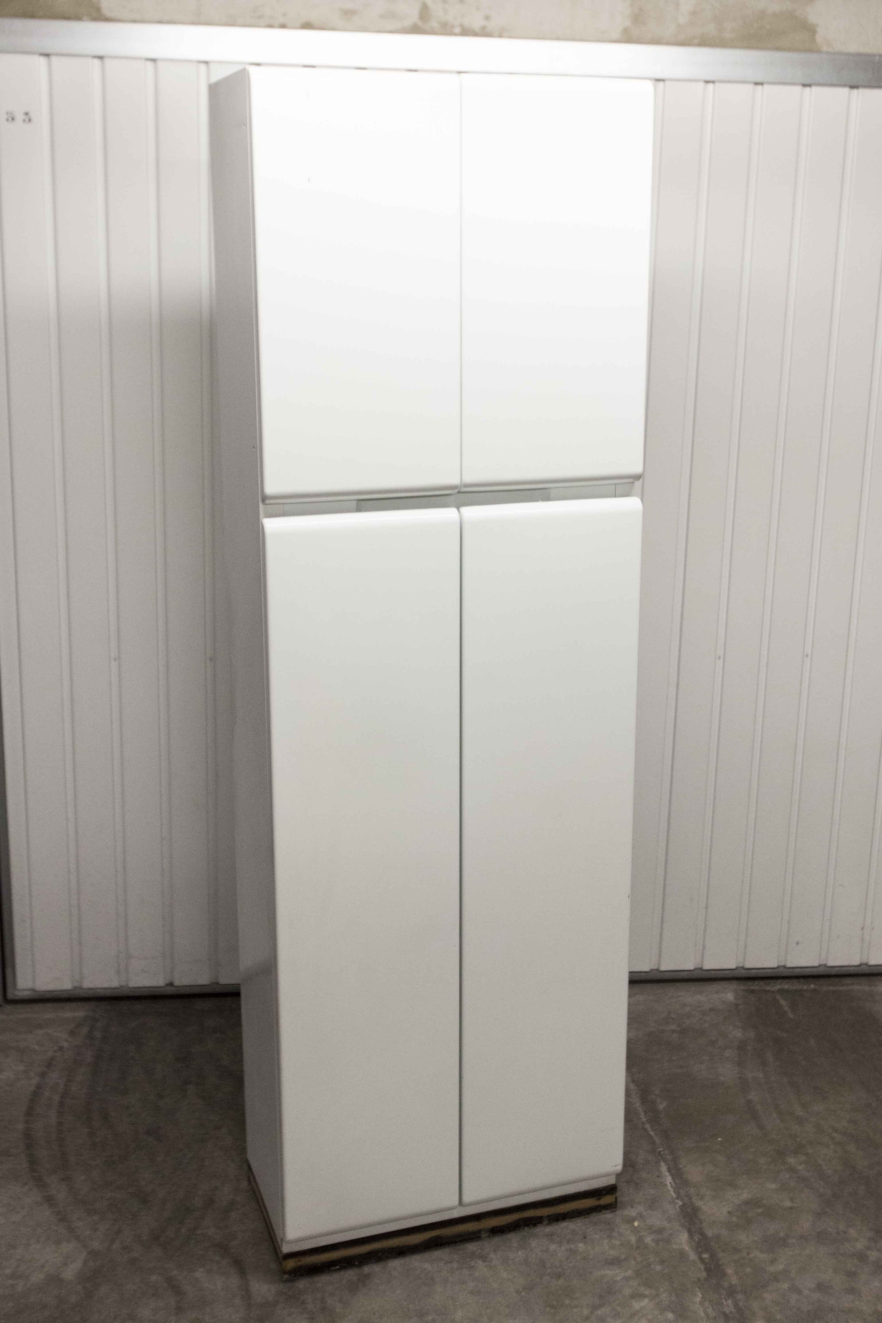 Bathroom cabinet in white metal 1960