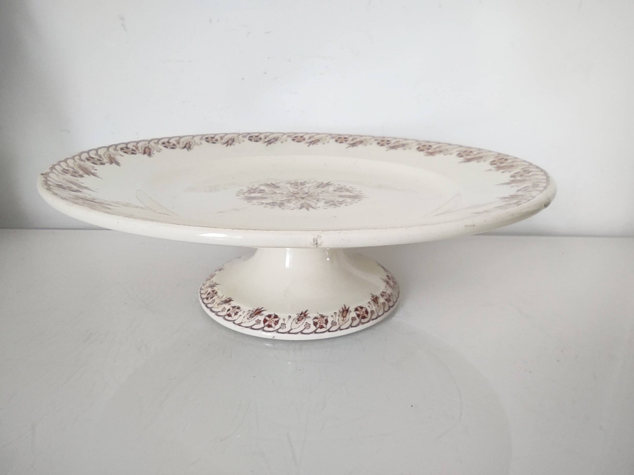 Dish with heel K&g Lunéville