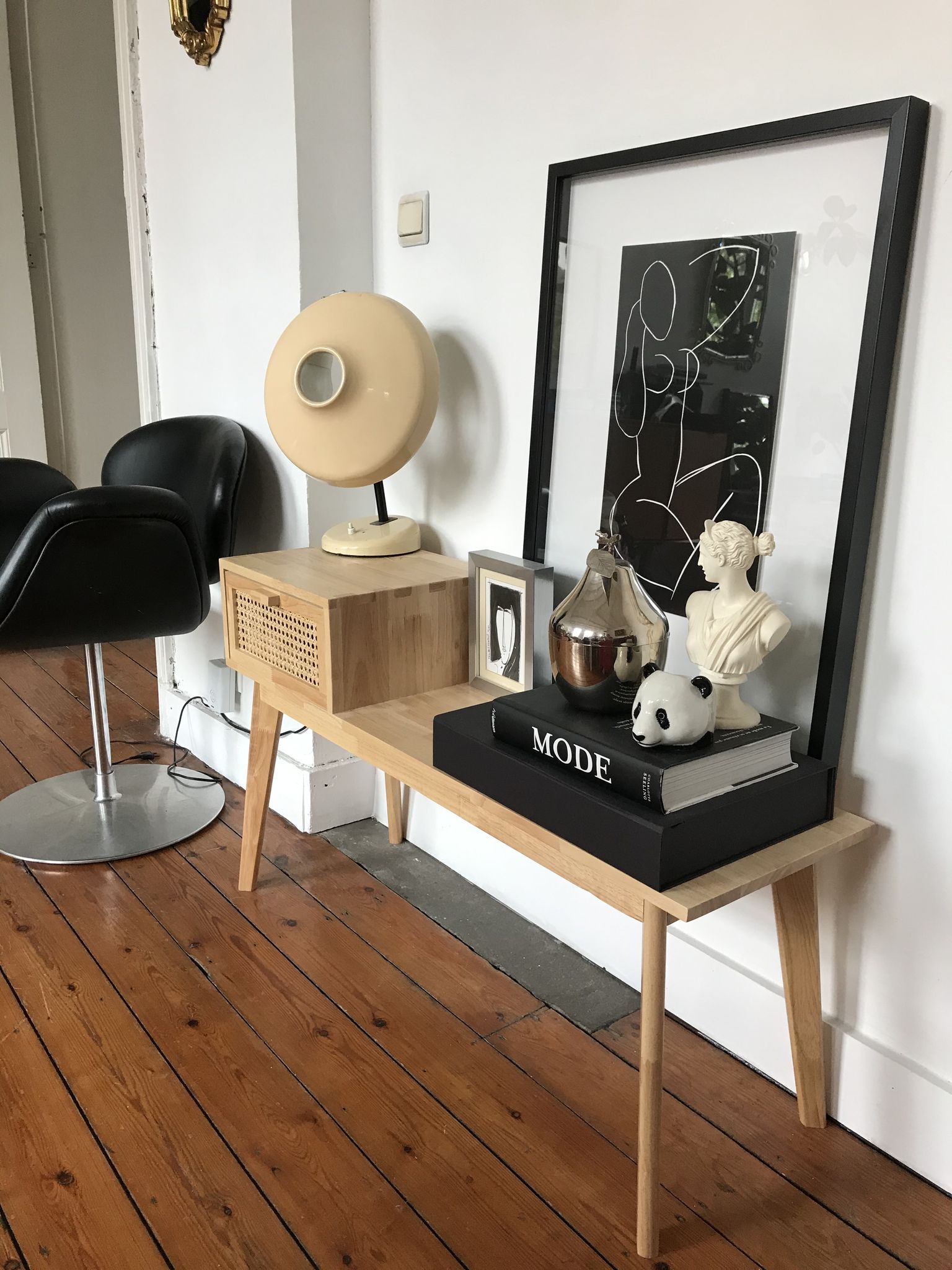 Meuble avec cannage