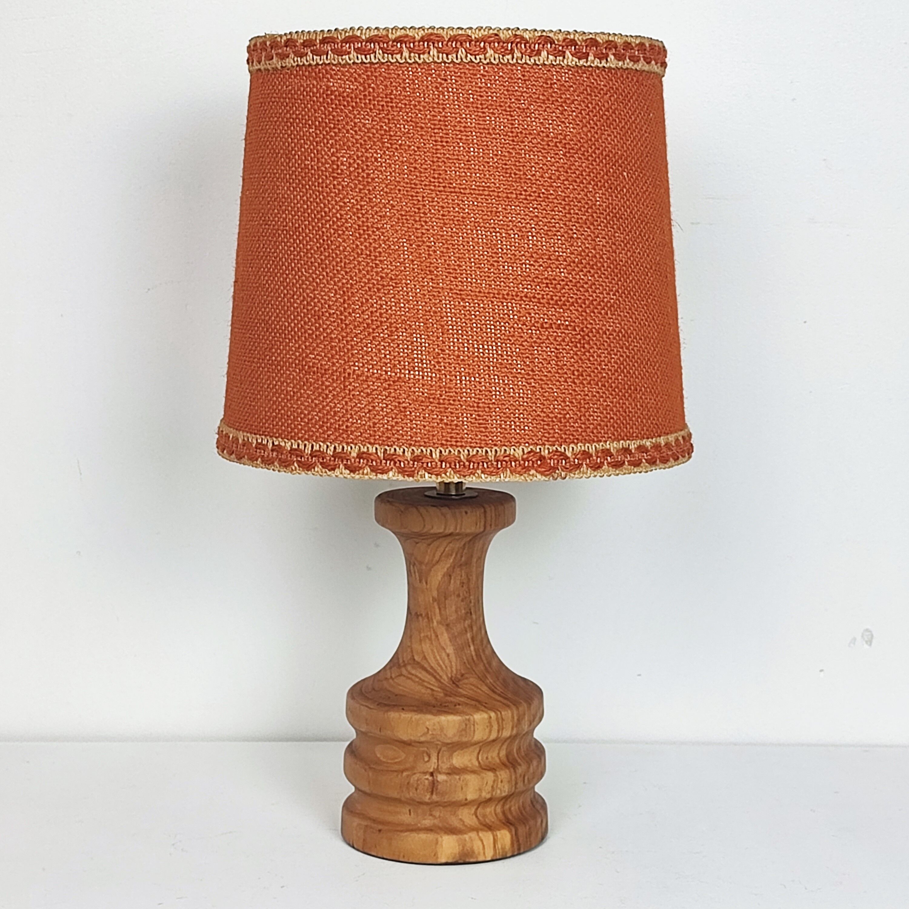 Lampe pied en bois