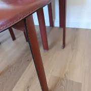 4 chairs model 1Alice by Giorgio Cattelan