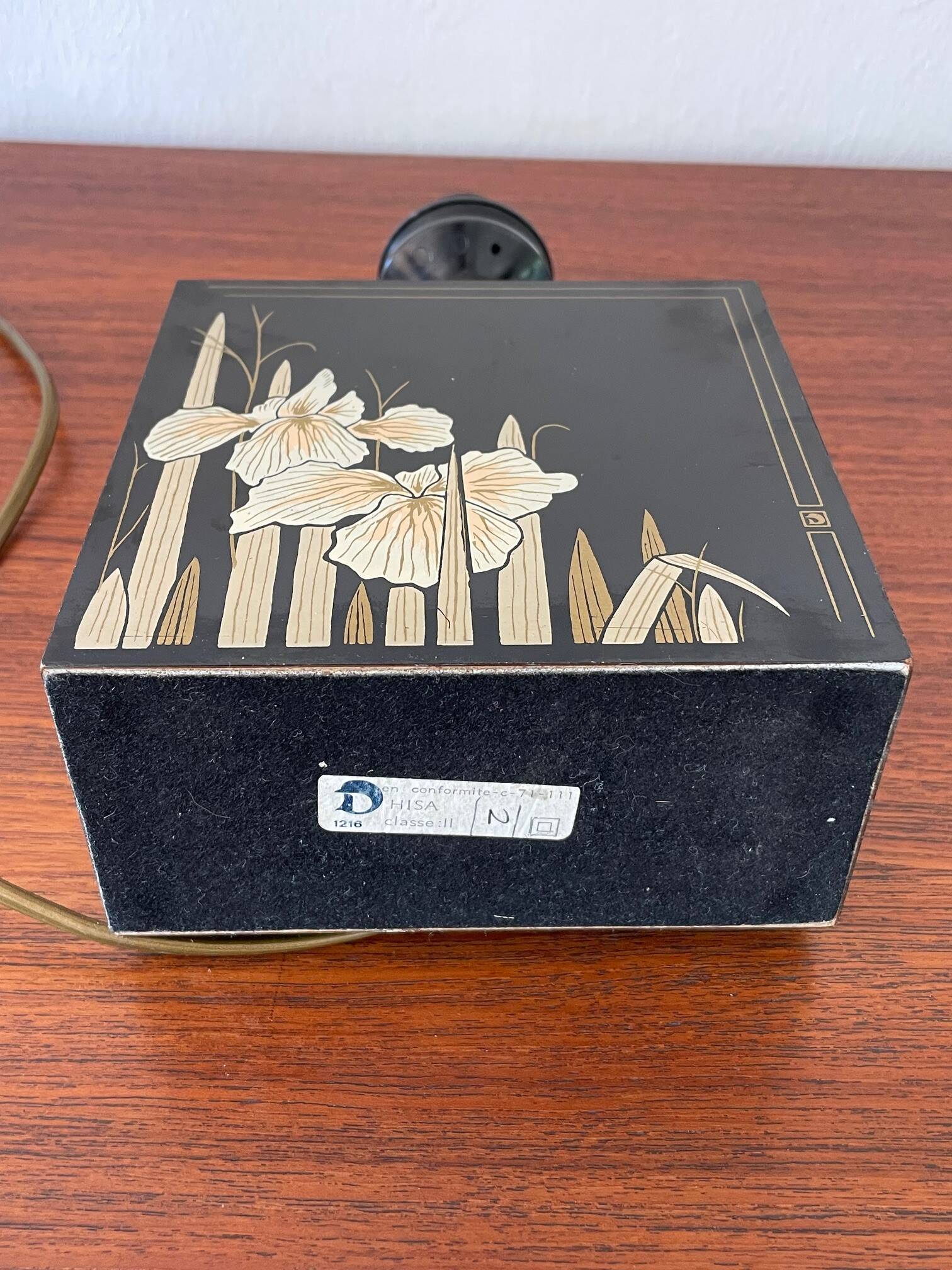 Vintage lamp Le Dauphin with Japonese decor from the 1970s.