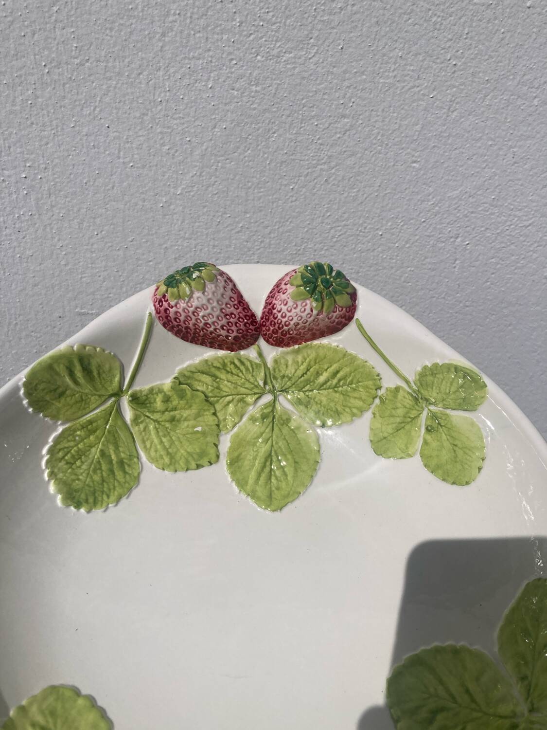 Ceramic fruit slip salad bowl