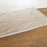 Large plateau 1970s in crumpled/frosted plexiglass & chrome strips