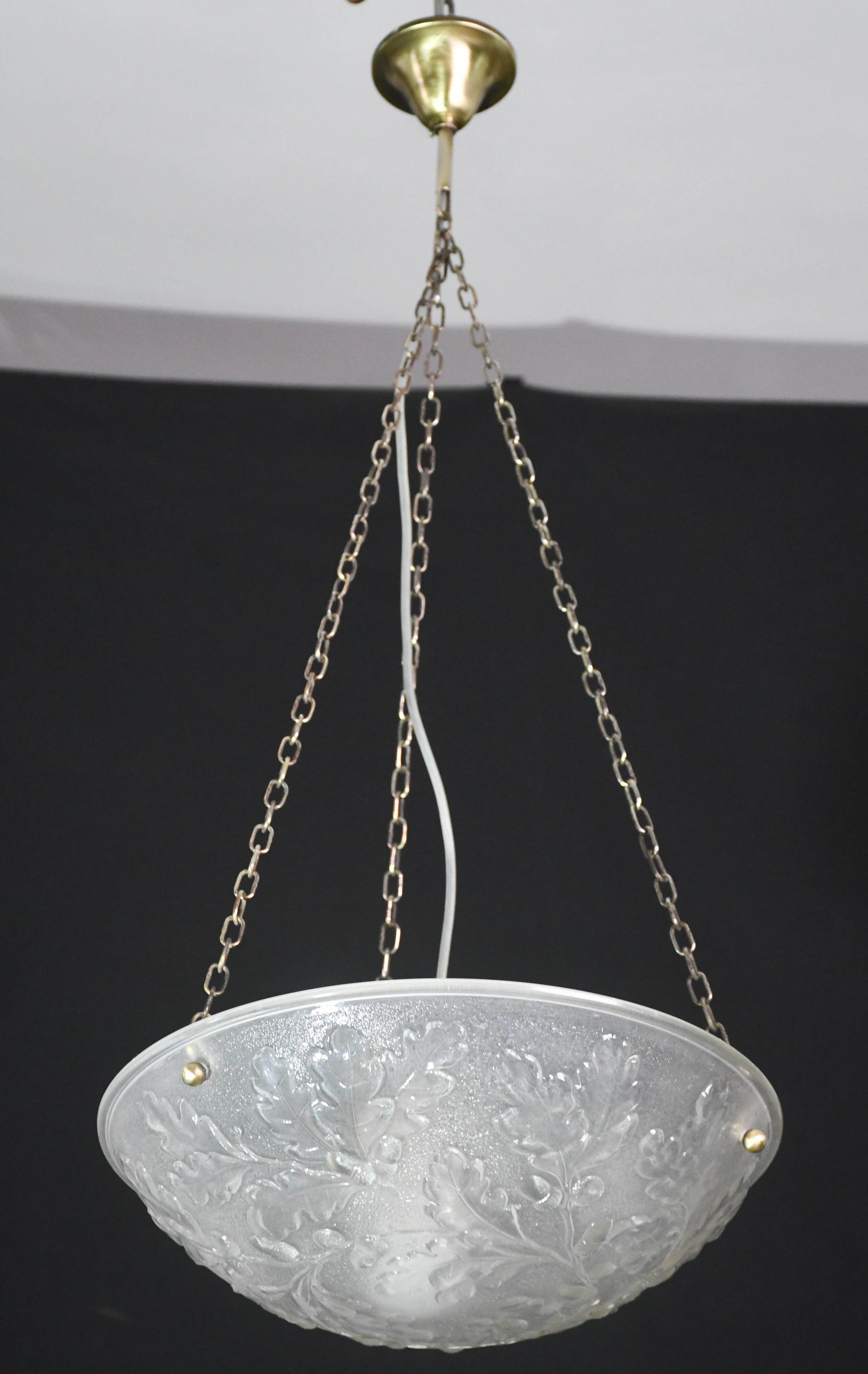 French Art Deco glass bowl pendant chandelier with floral pattern, 1950