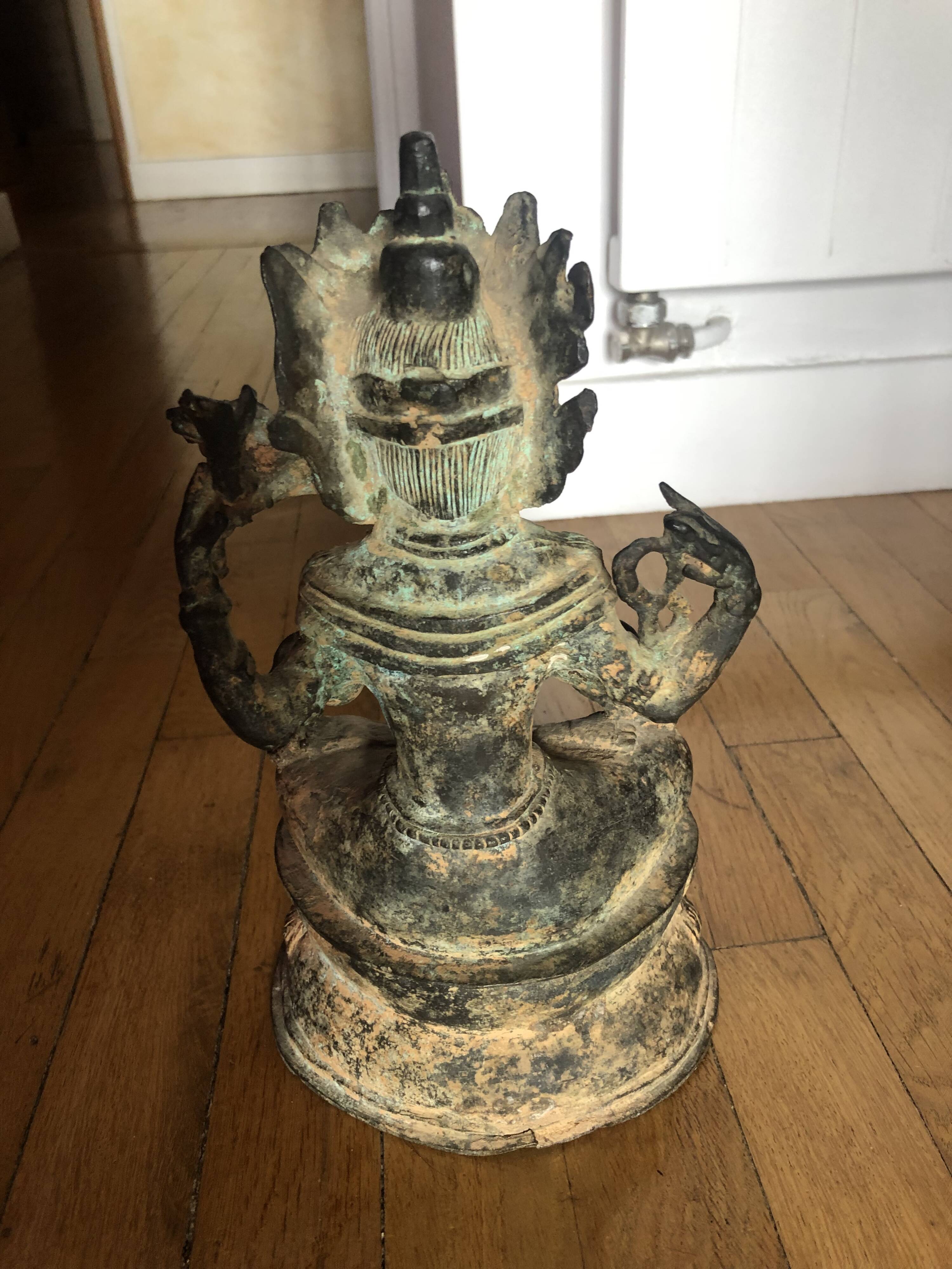 Buddha en bronze