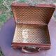 Valise en carton