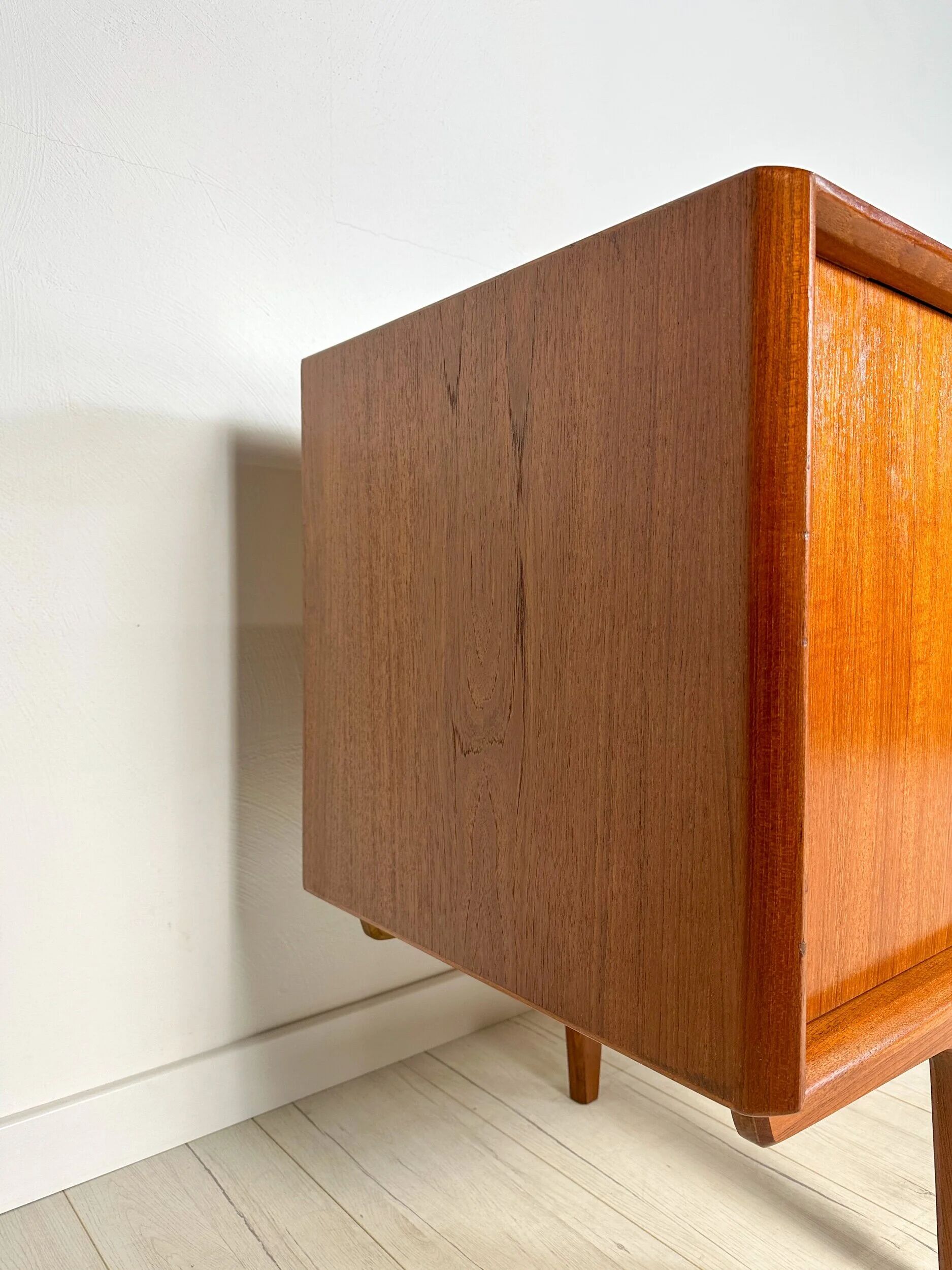 1960s Vintage Timeless Scandinavian Danish Design Teak Sideboard