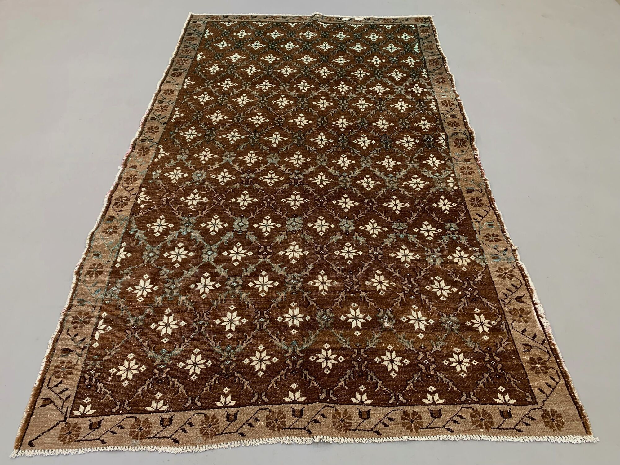 Vintage turkish rug 250x157 cm shabby distressed carpet large
