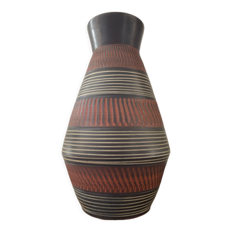 Vase vintage Alfred Krupp en terre cuite ciselé