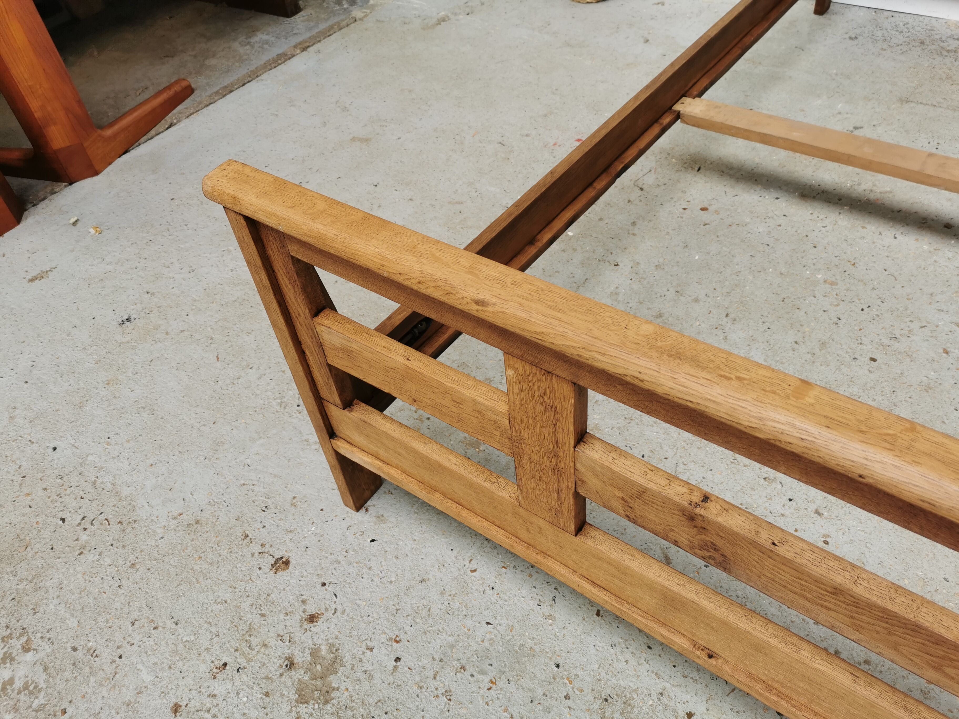 Vintage design bed René Gabriel